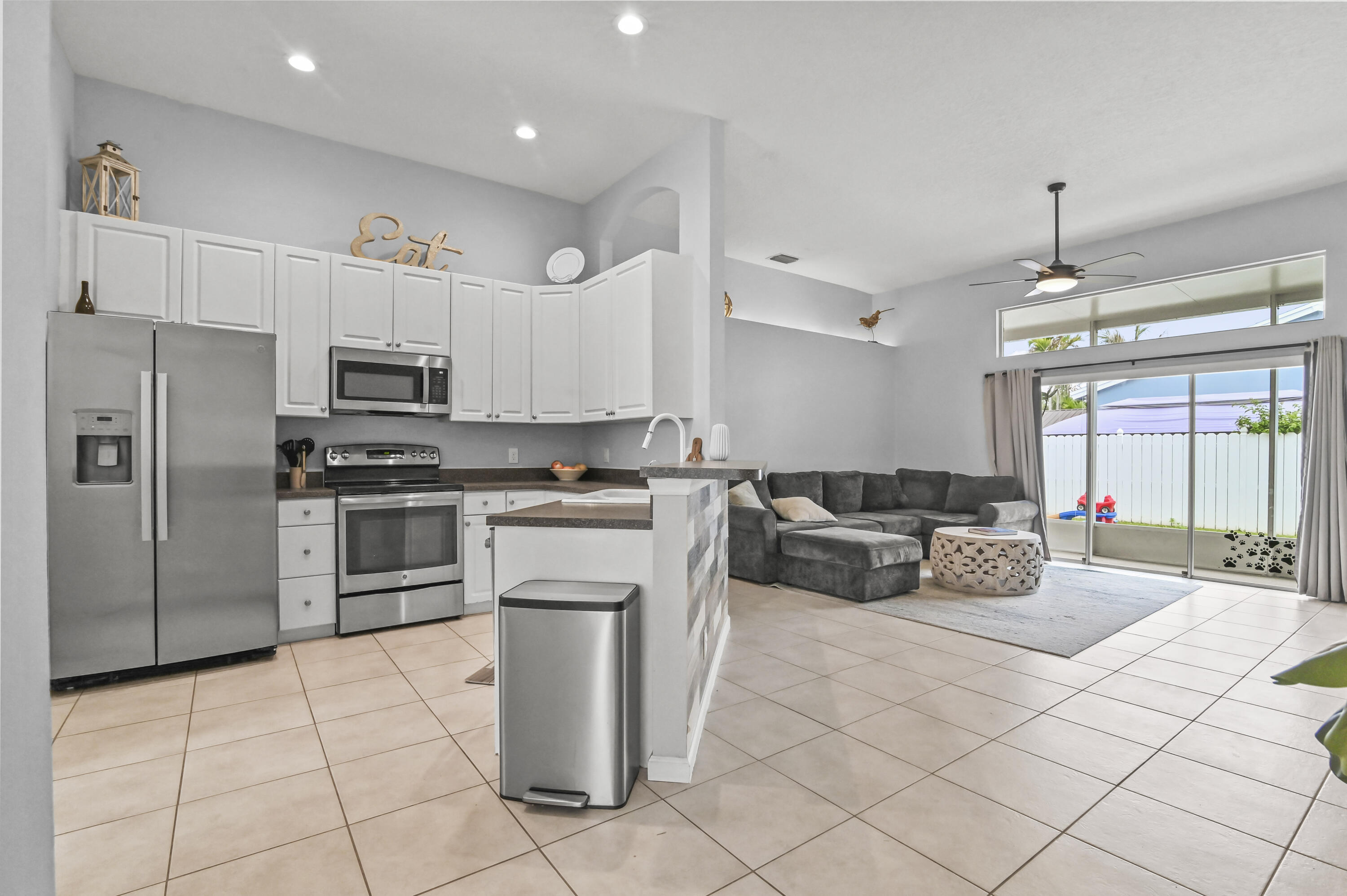 NORTH PALM BEACH HEIGHTS - Residential