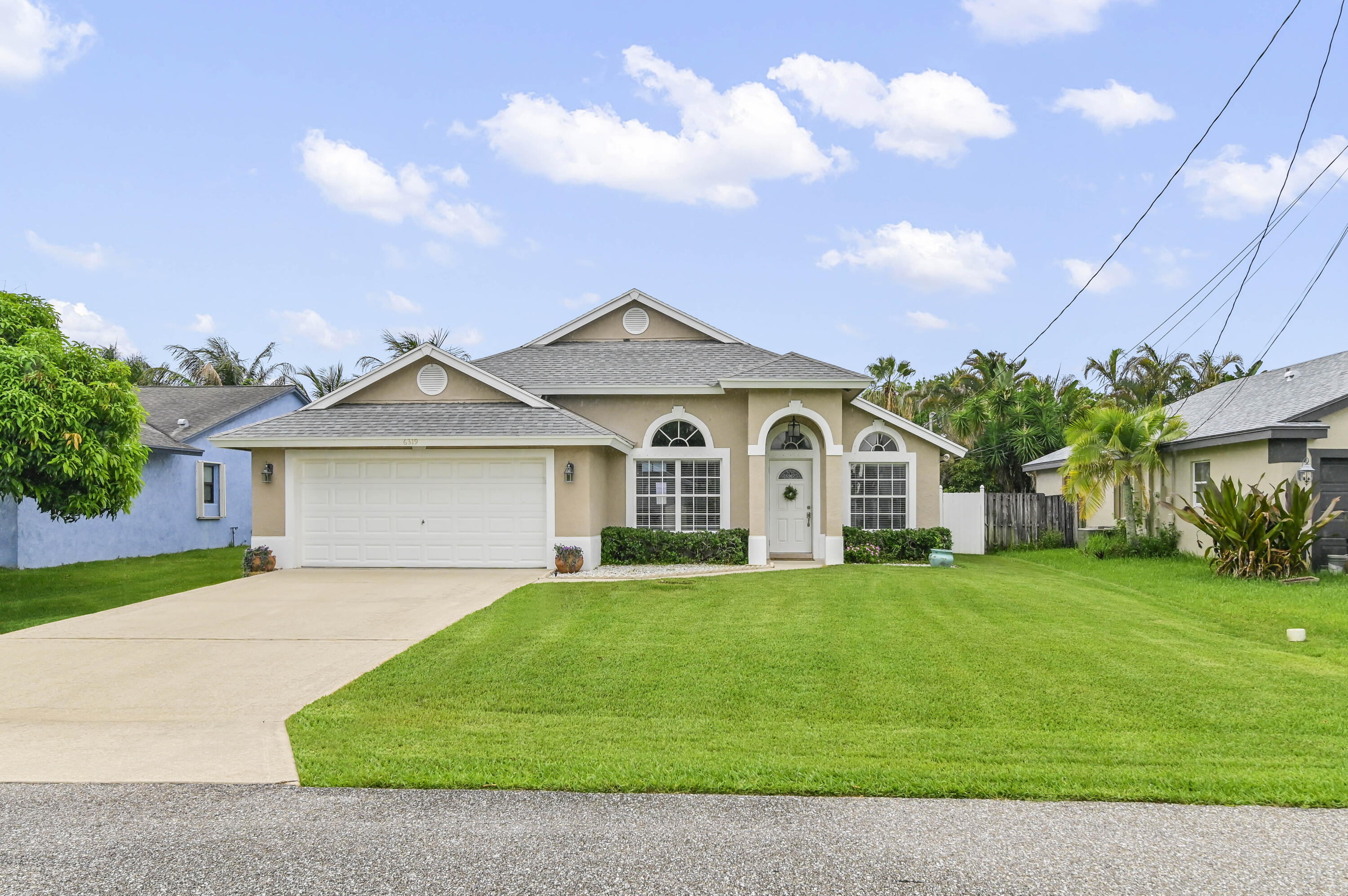NORTH PALM BEACH HEIGHTS - Residential
