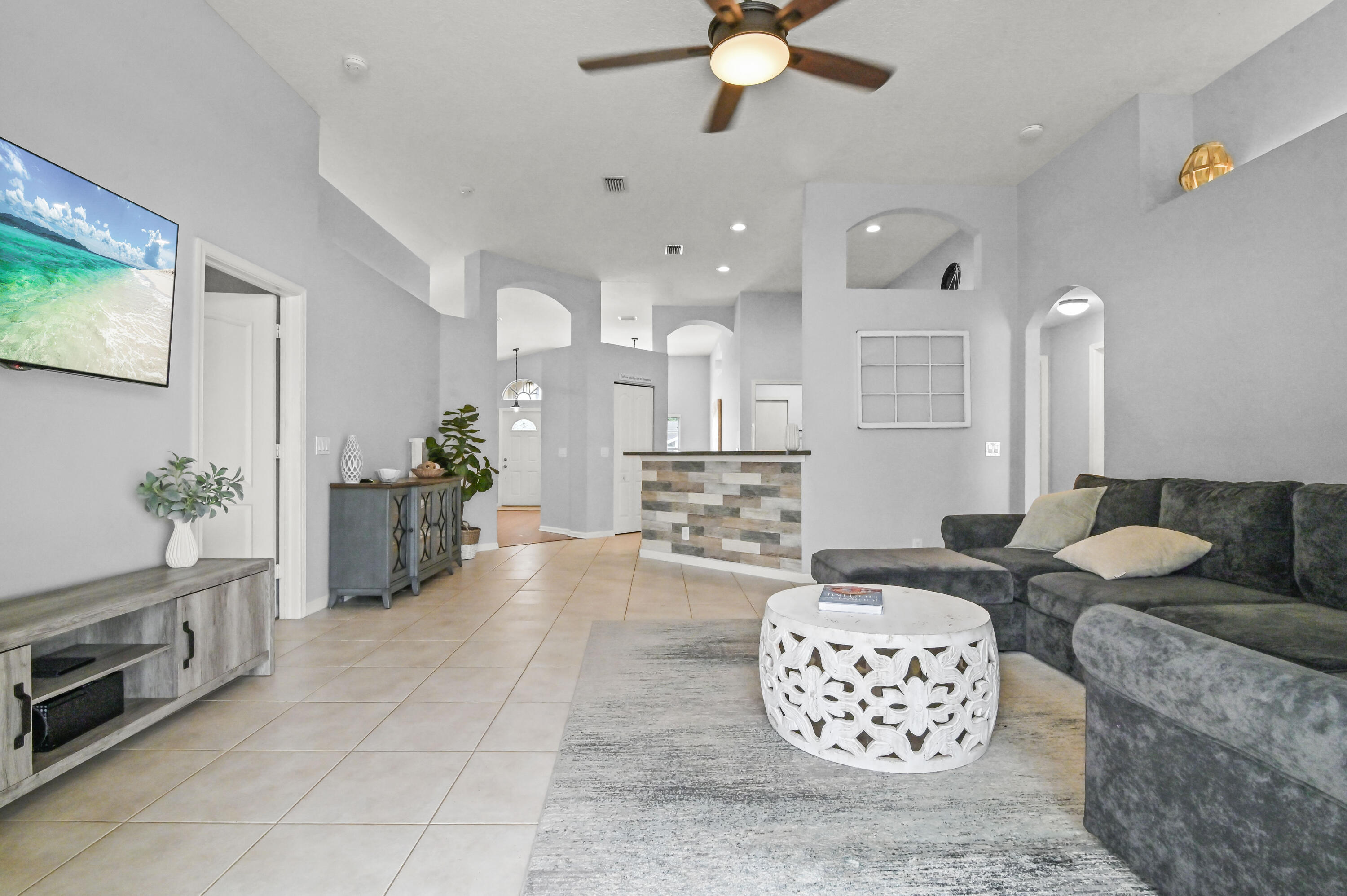 NORTH PALM BEACH HEIGHTS - Residential