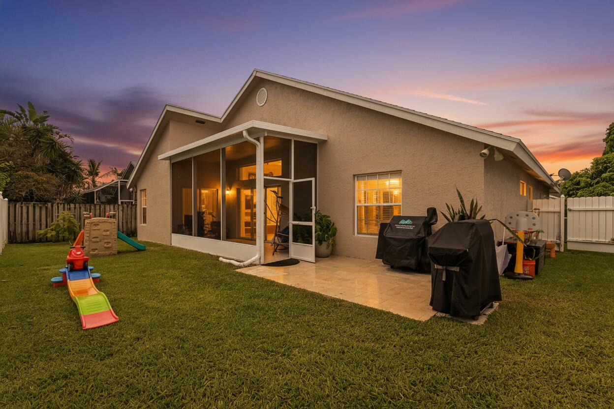 NORTH PALM BEACH HEIGHTS - Residential