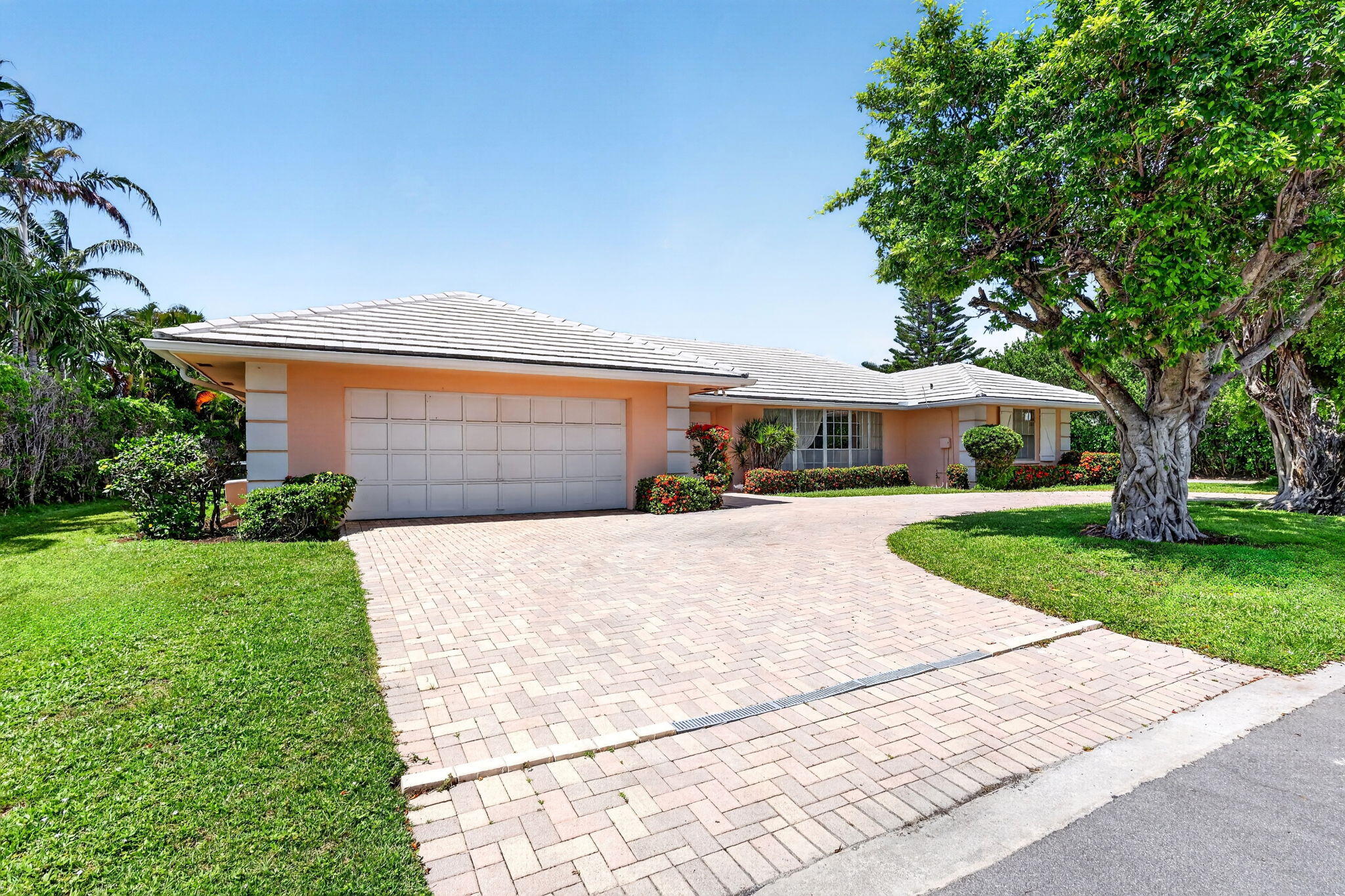 EAST SHORE - Residential