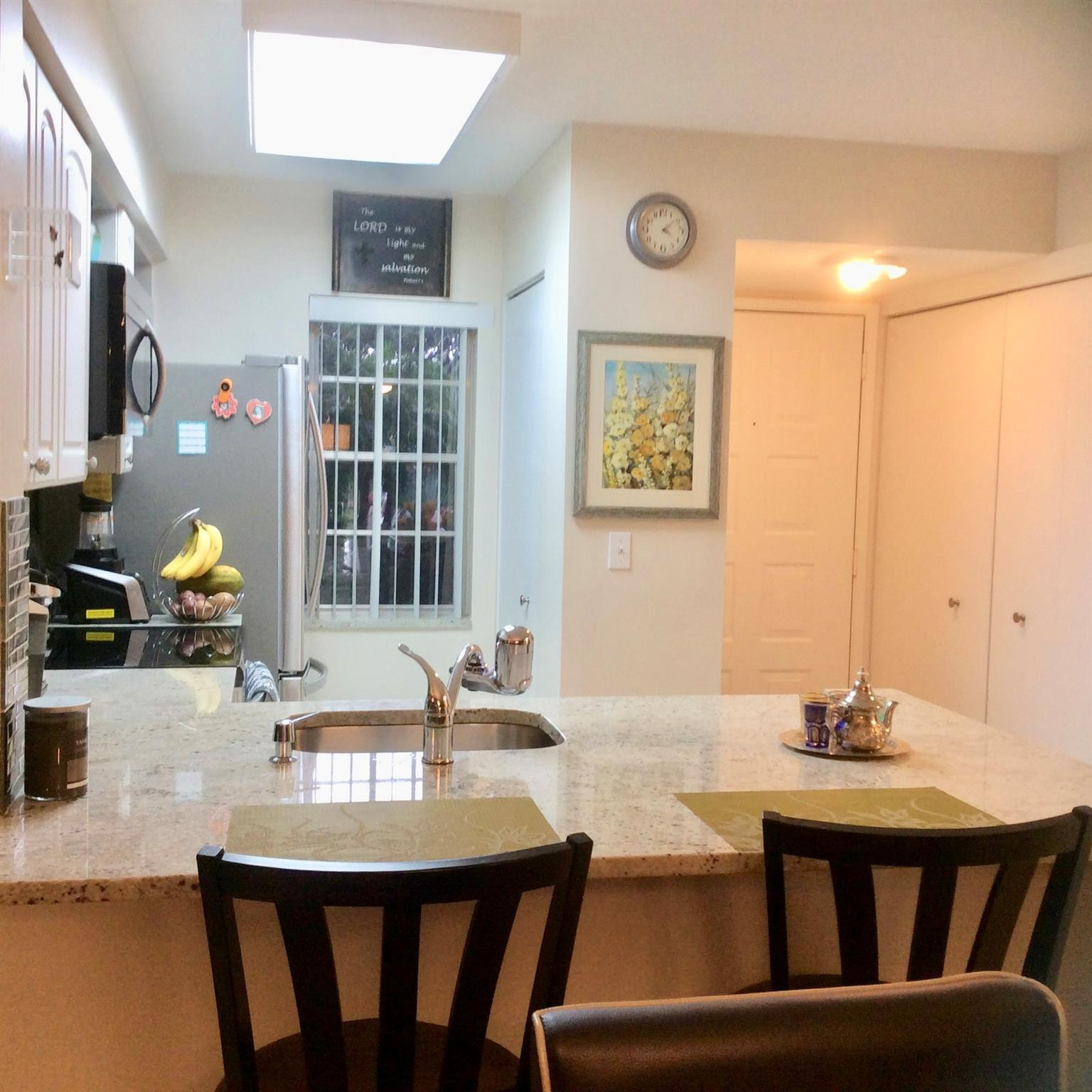 CYPRESS BEND CONDOMINIUM V - Residential Lease