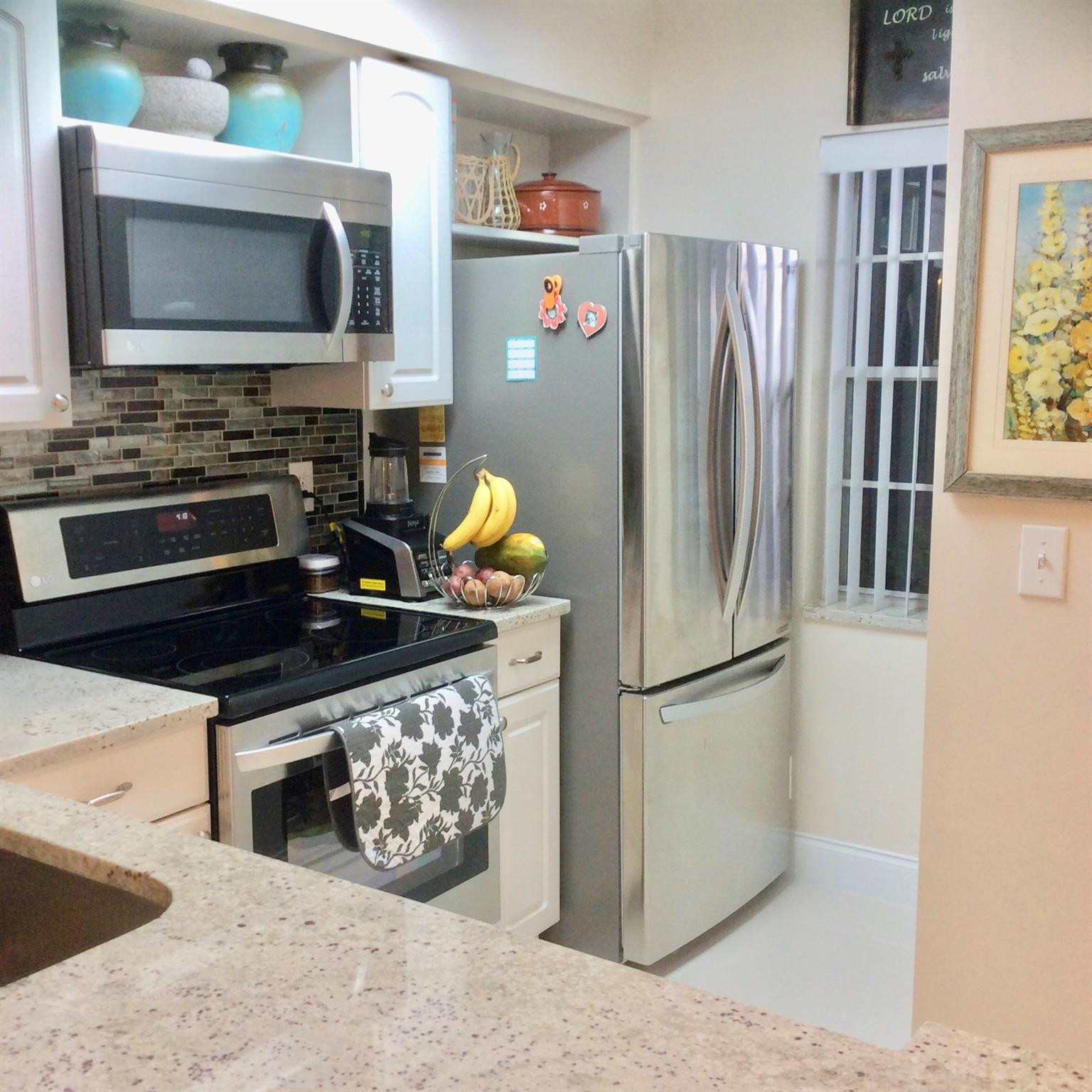 CYPRESS BEND CONDOMINIUM V - Residential Lease