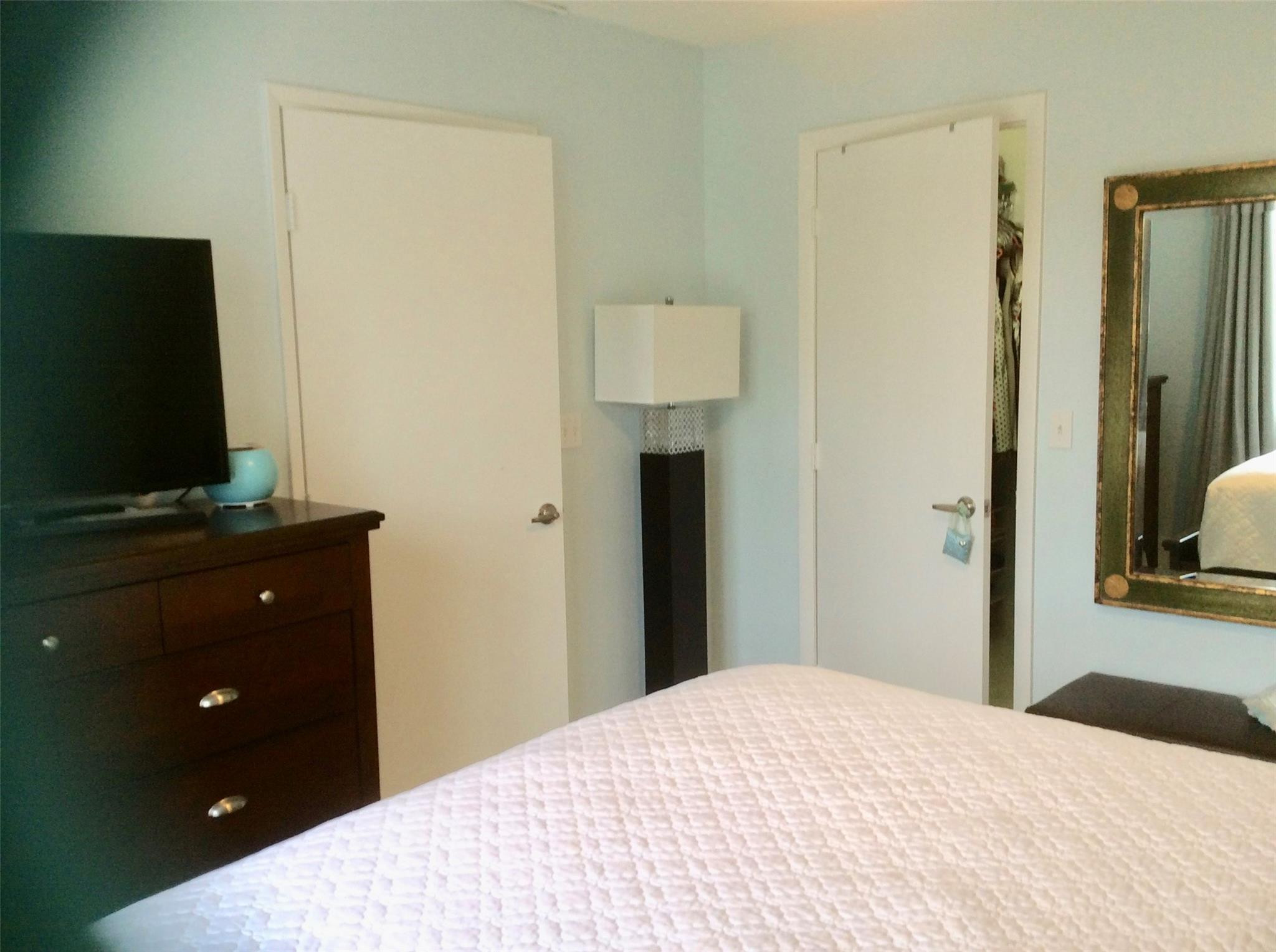 CYPRESS BEND CONDOMINIUM V - Residential Lease