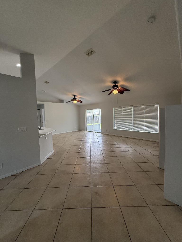 PORT ST LUCIE SECTION 7 - Residential