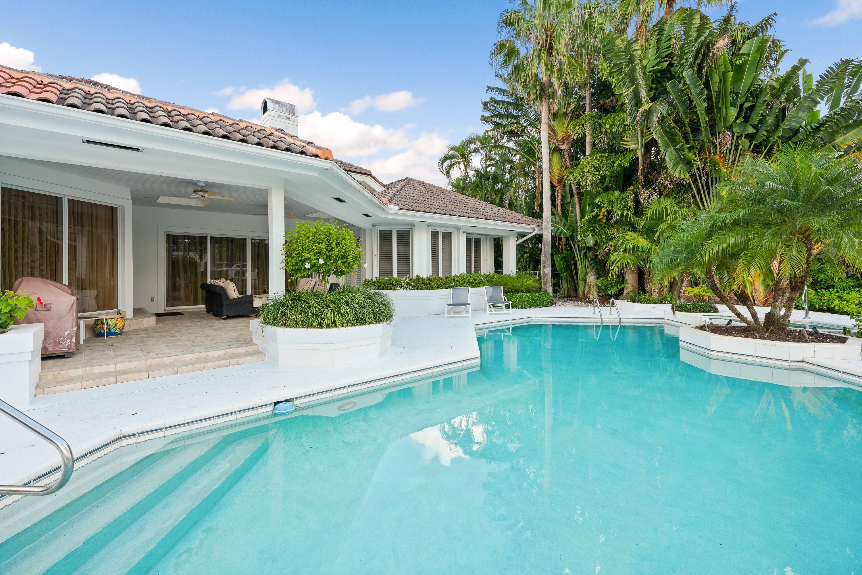 ADMIRALS COVE - Residential Lease