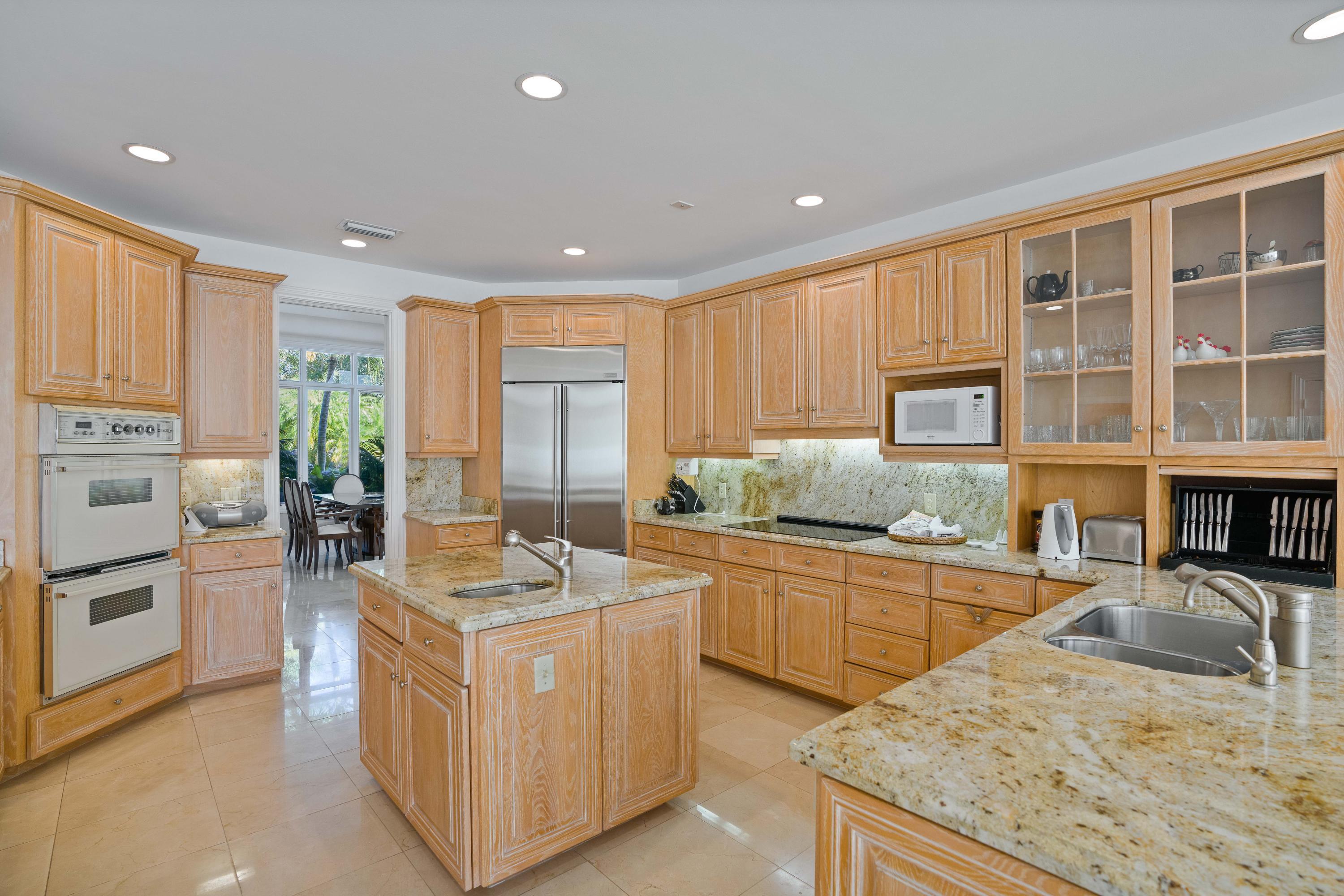 ADMIRALS COVE - Residential Lease