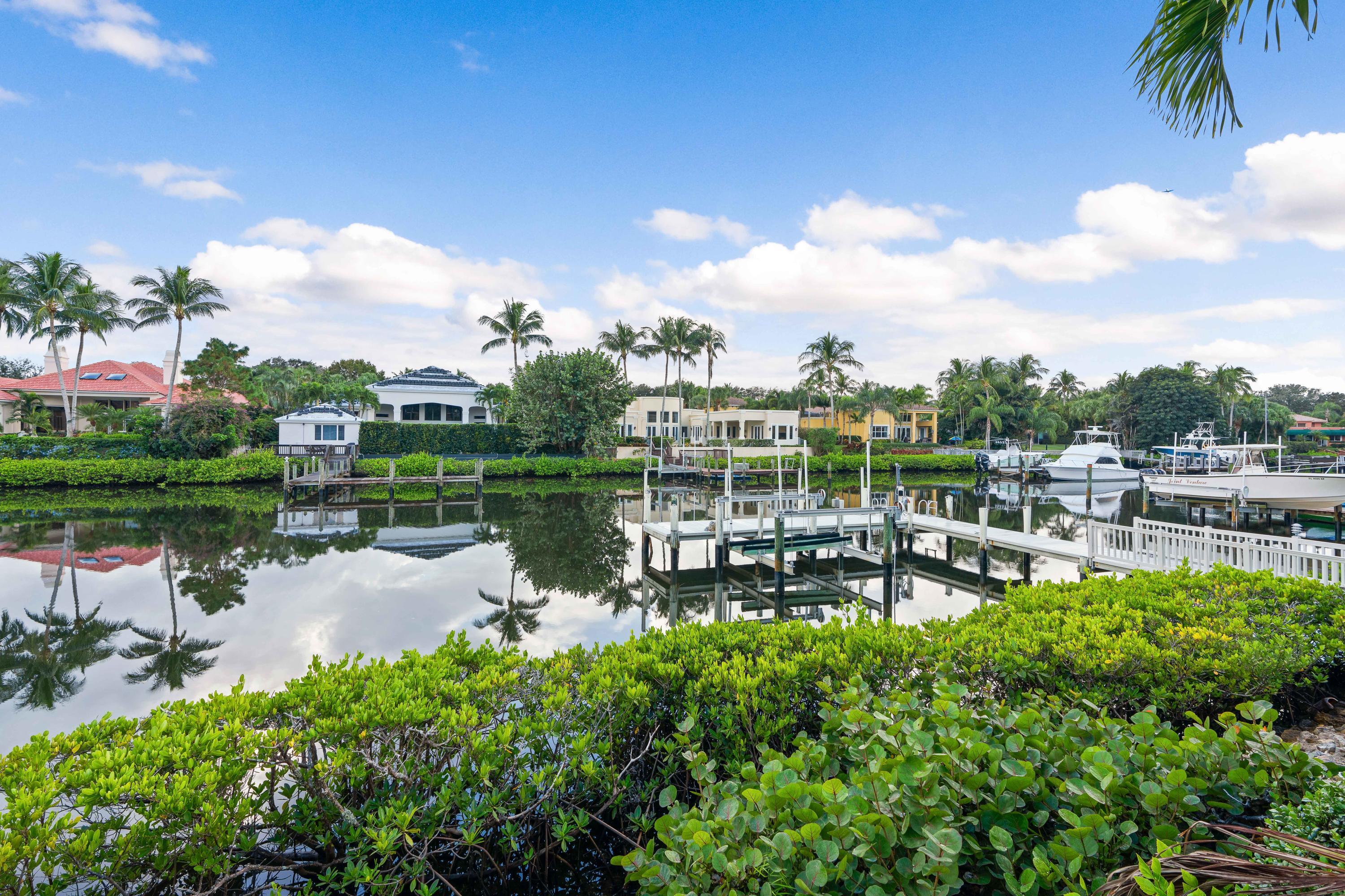 ADMIRALS COVE - Residential Lease