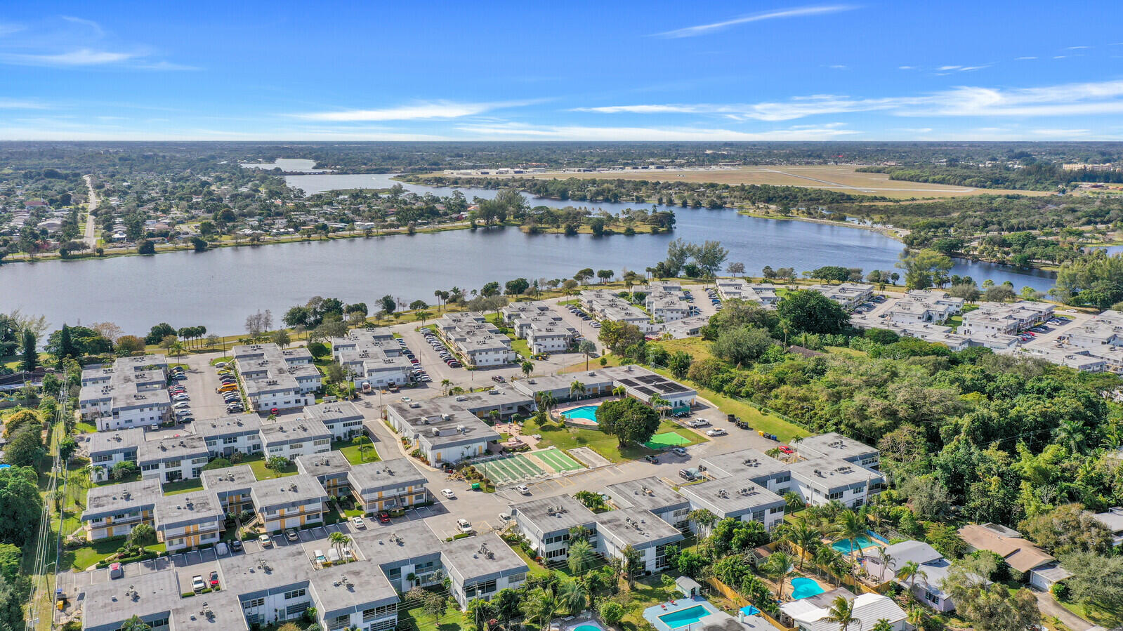 MURRY HILLS APT BLDG CONDO - Residential