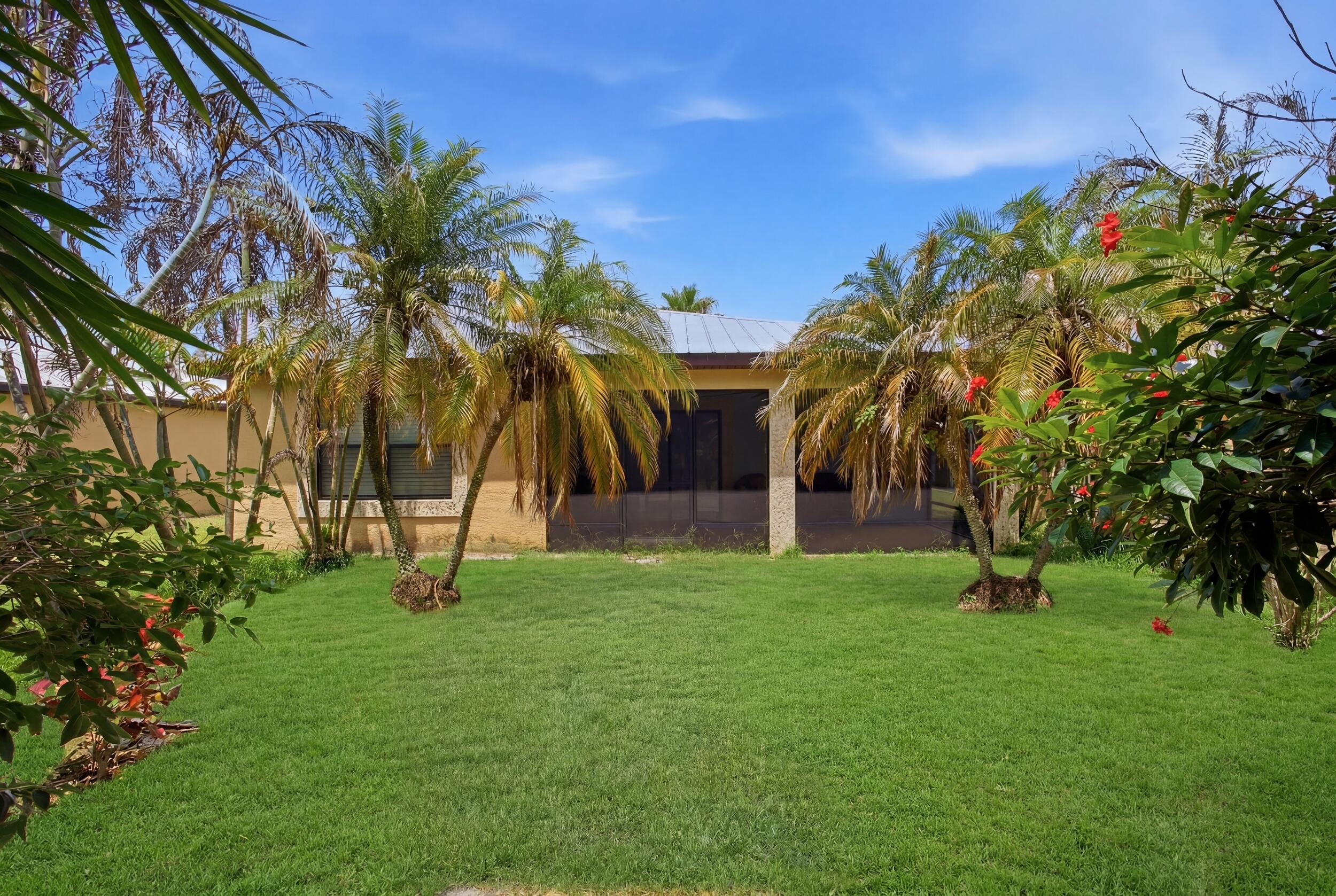 SPANISH LAKES ONE LEASEHOLD ESTATES - Residential