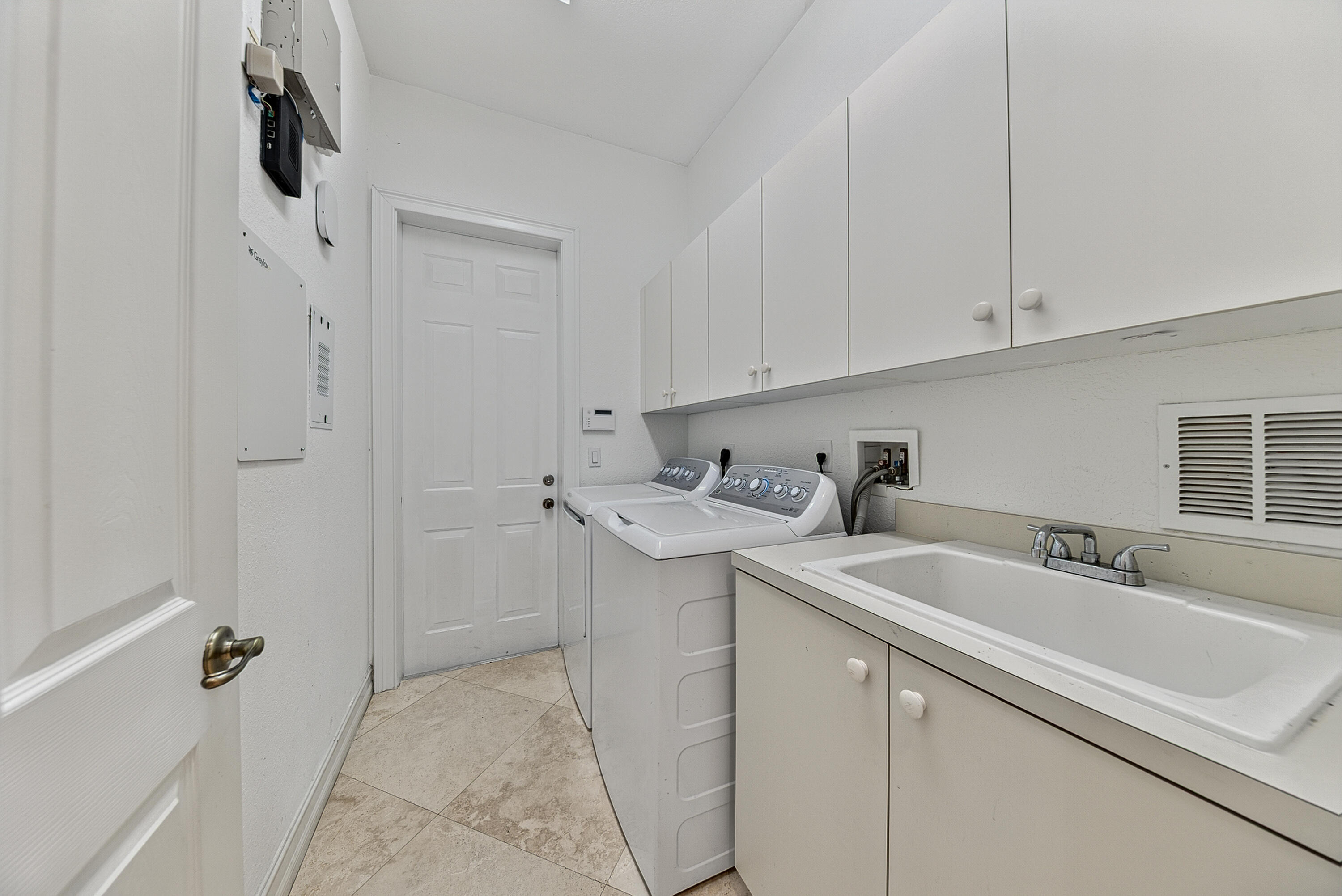HERON BAY CENTRAL - Residential