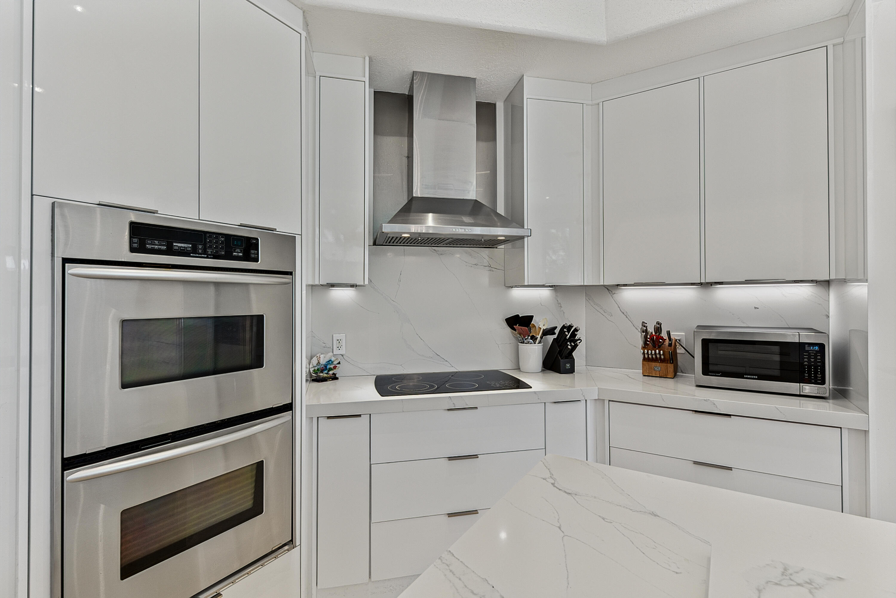 HERON BAY CENTRAL - Residential