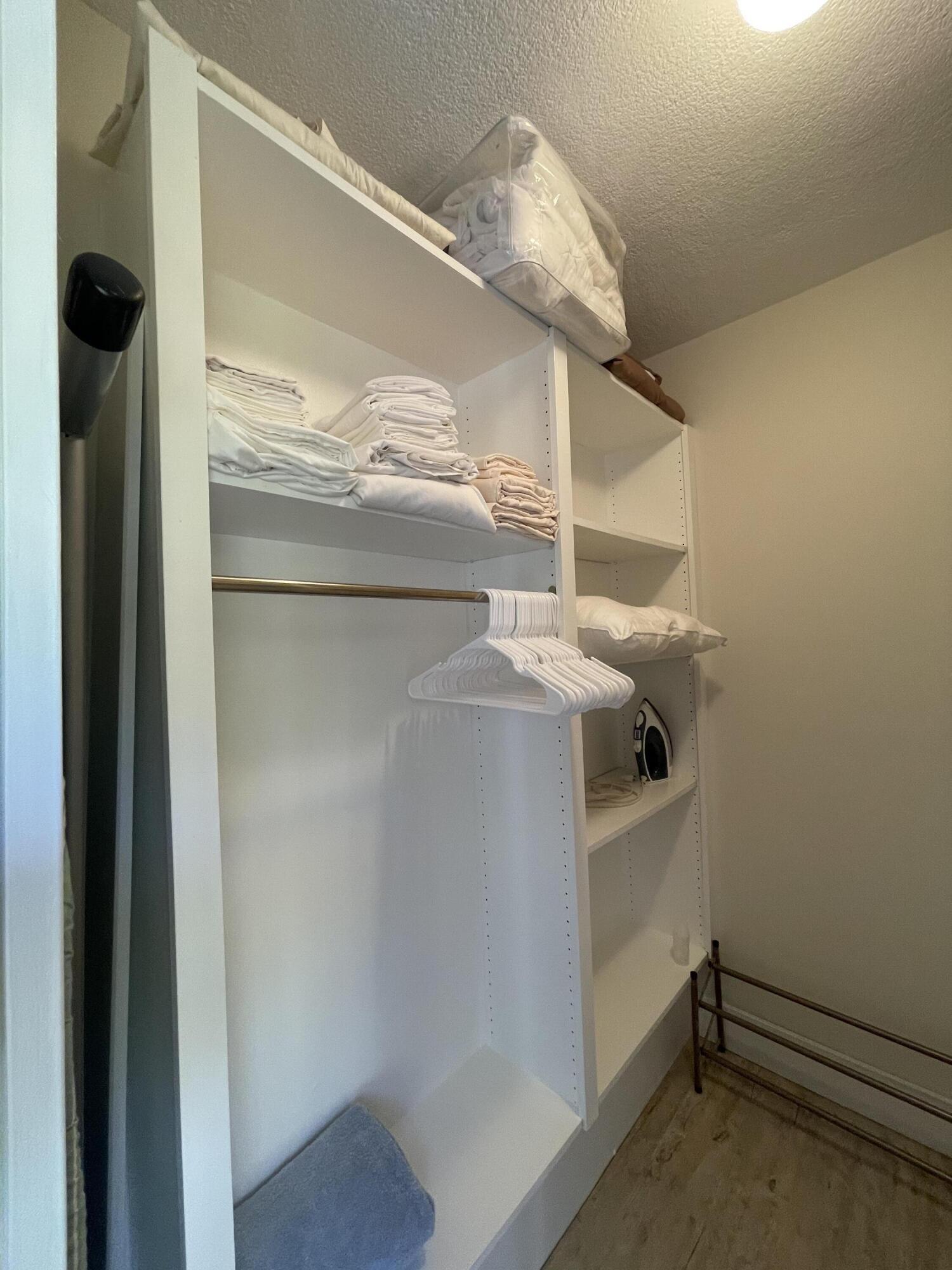 RIVER - Residential Lease
