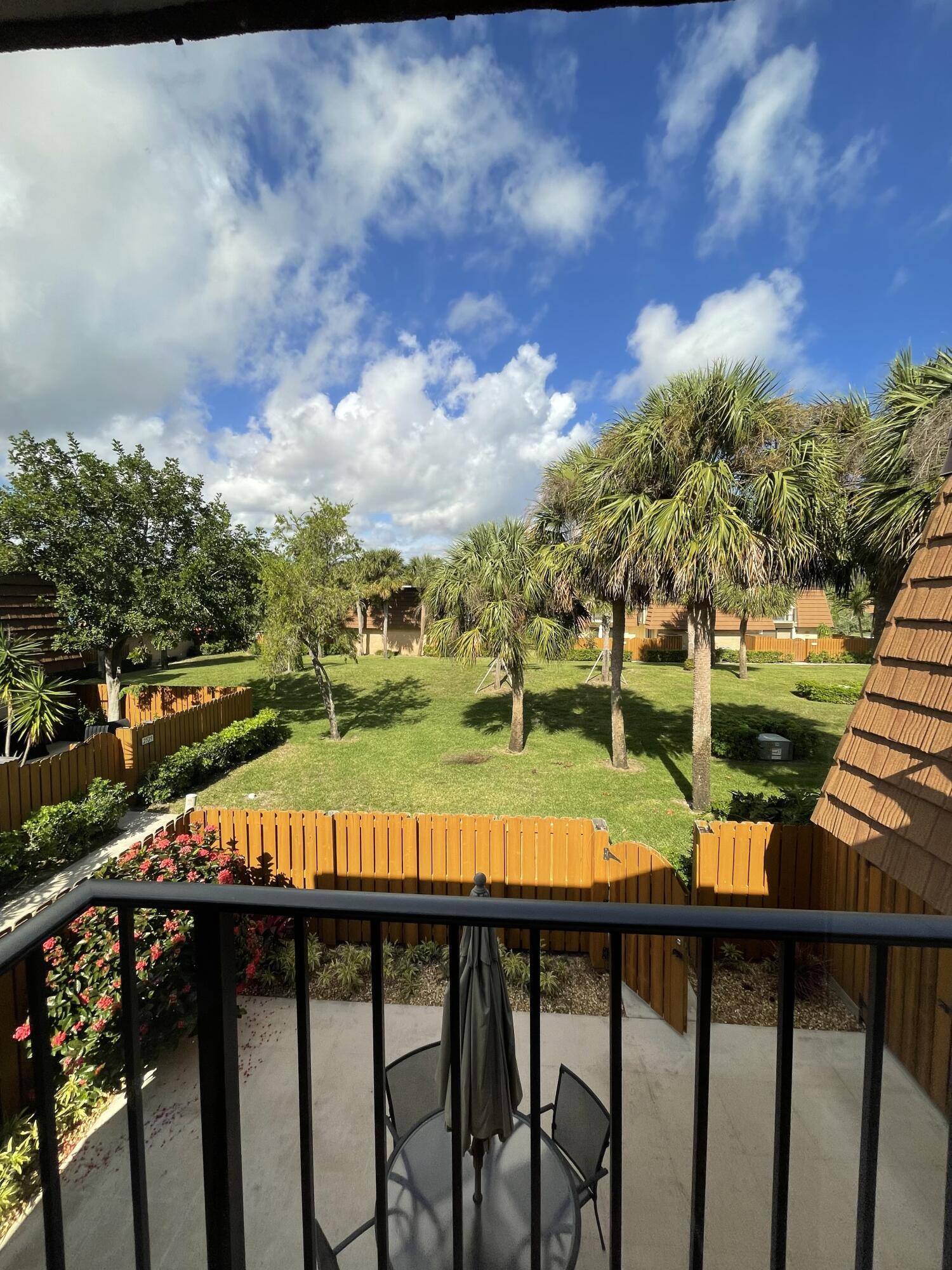 RIVER - Residential Lease