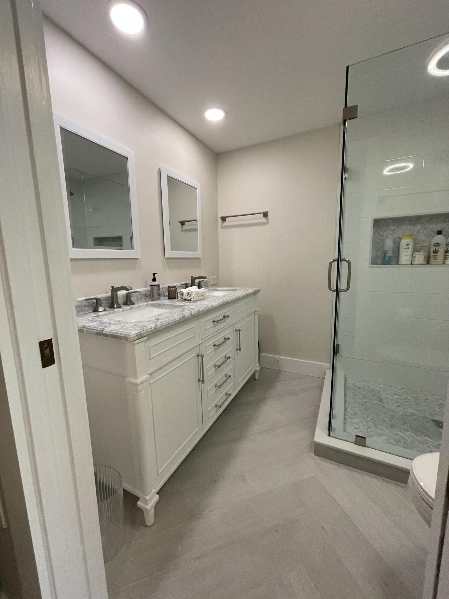 RIVER - Residential Lease