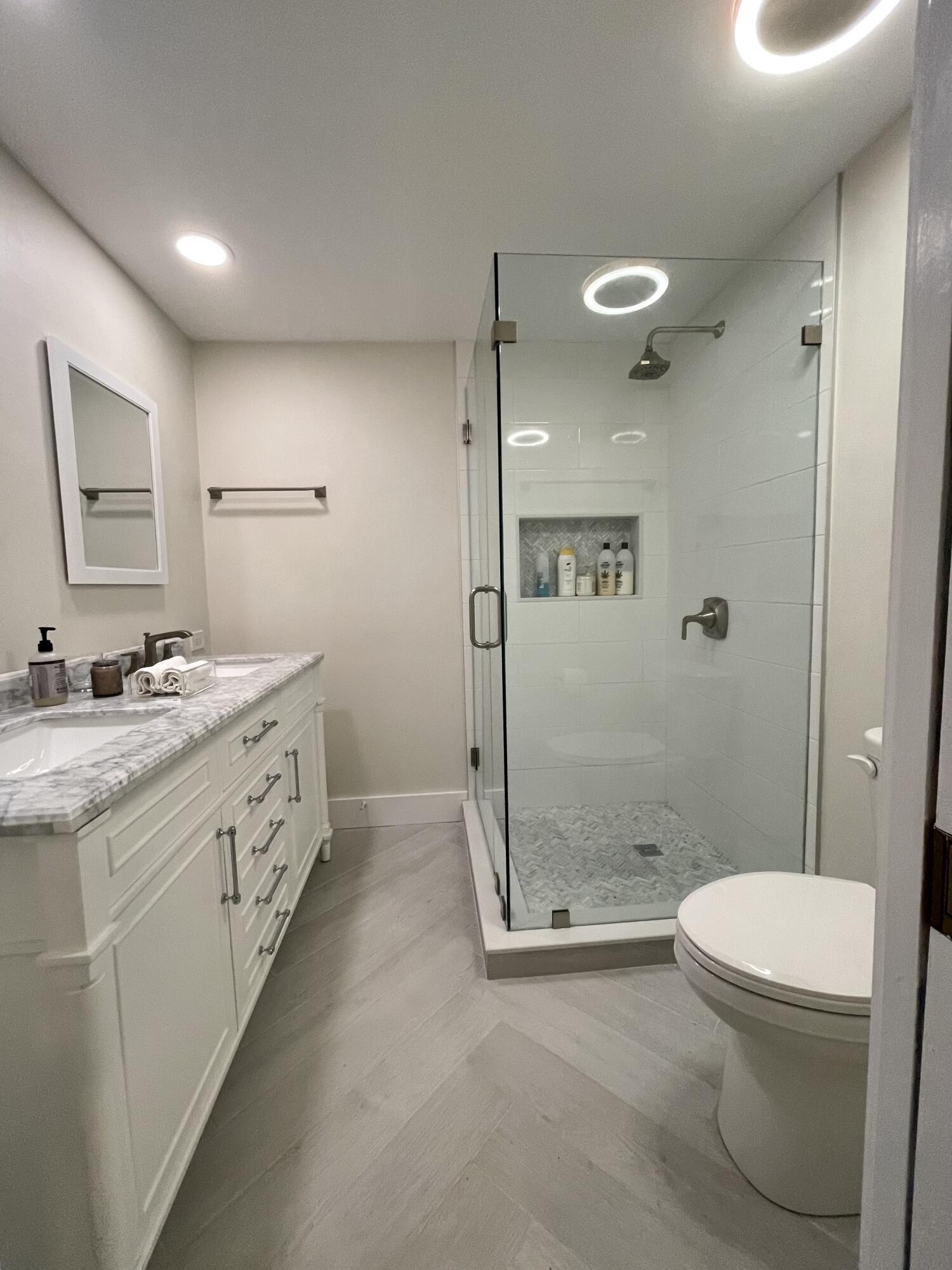 RIVER - Residential Lease