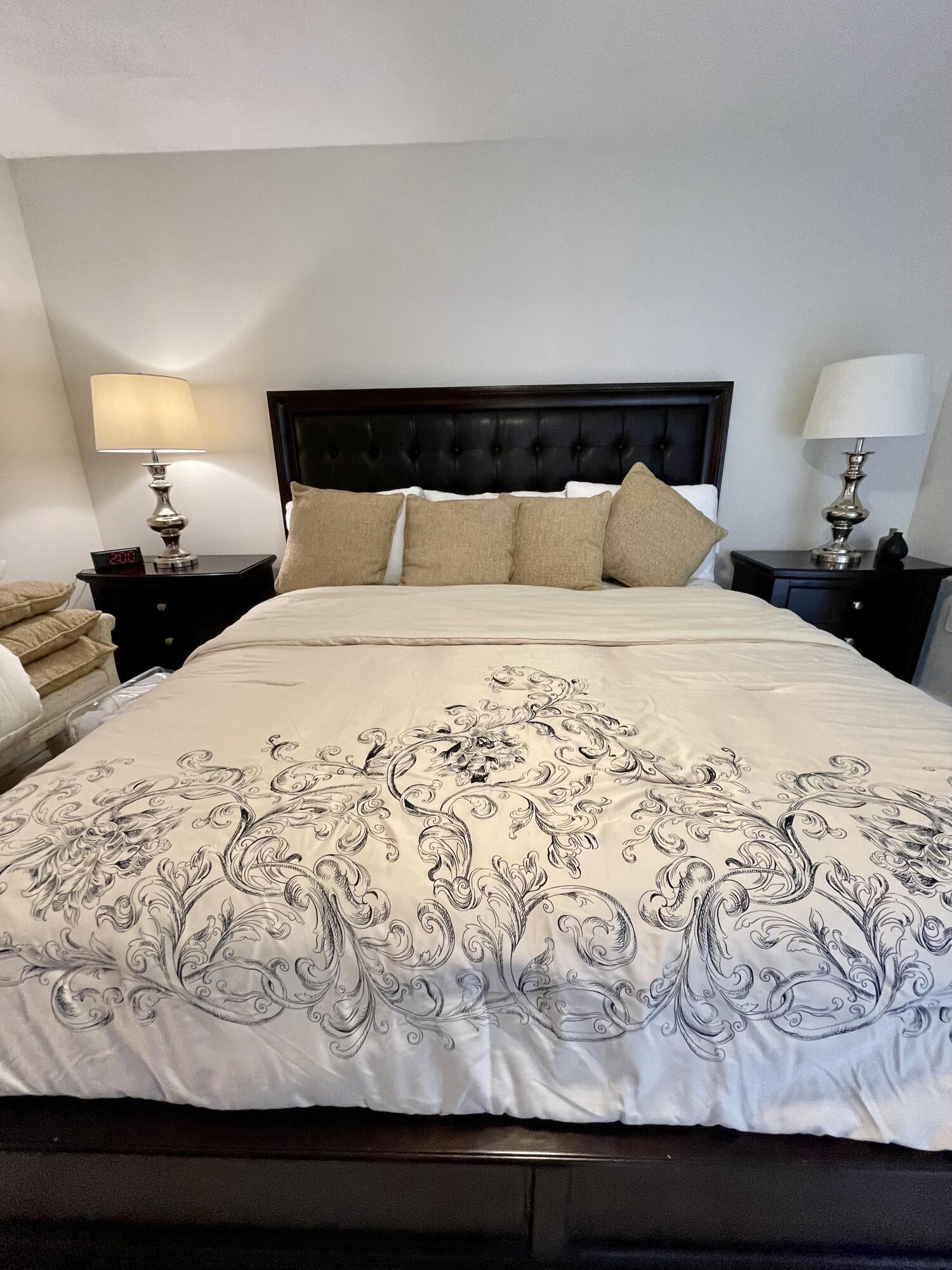 RIVER - Residential Lease