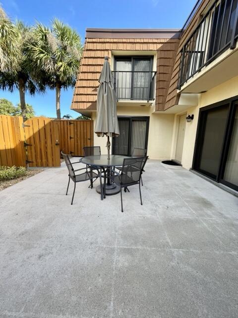 RIVER - Residential Lease