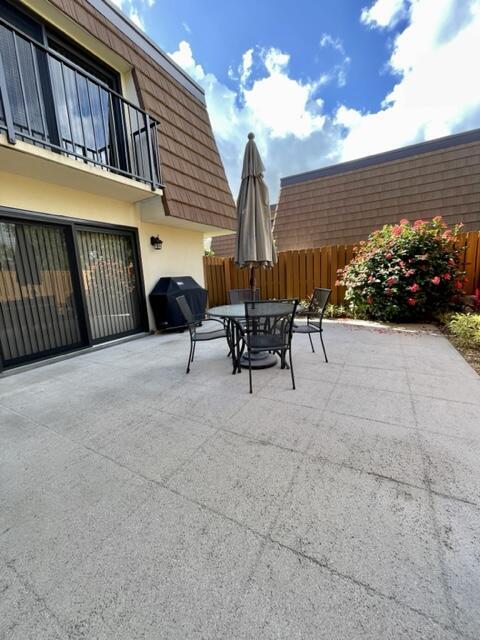 RIVER - Residential Lease