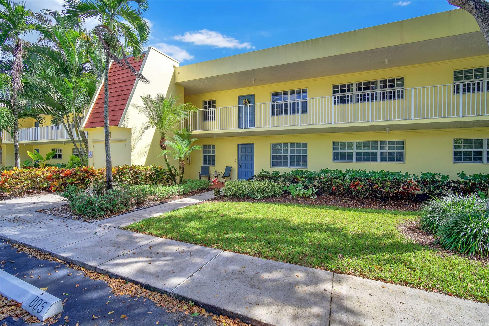 NO 1 PALM-AIRE COUNTRY CLUB - Residential