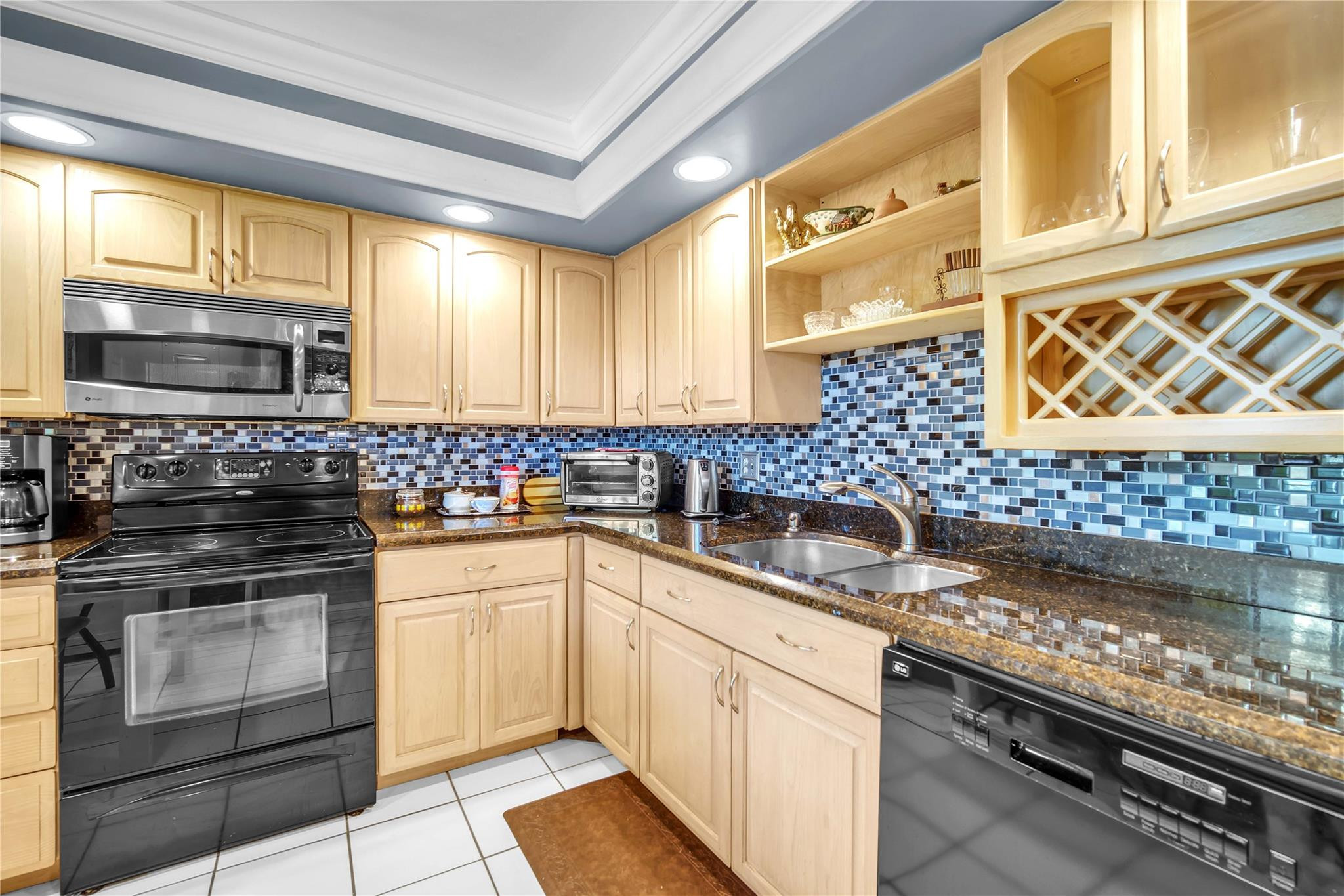 NO 1 PALM-AIRE COUNTRY CLUB - Residential