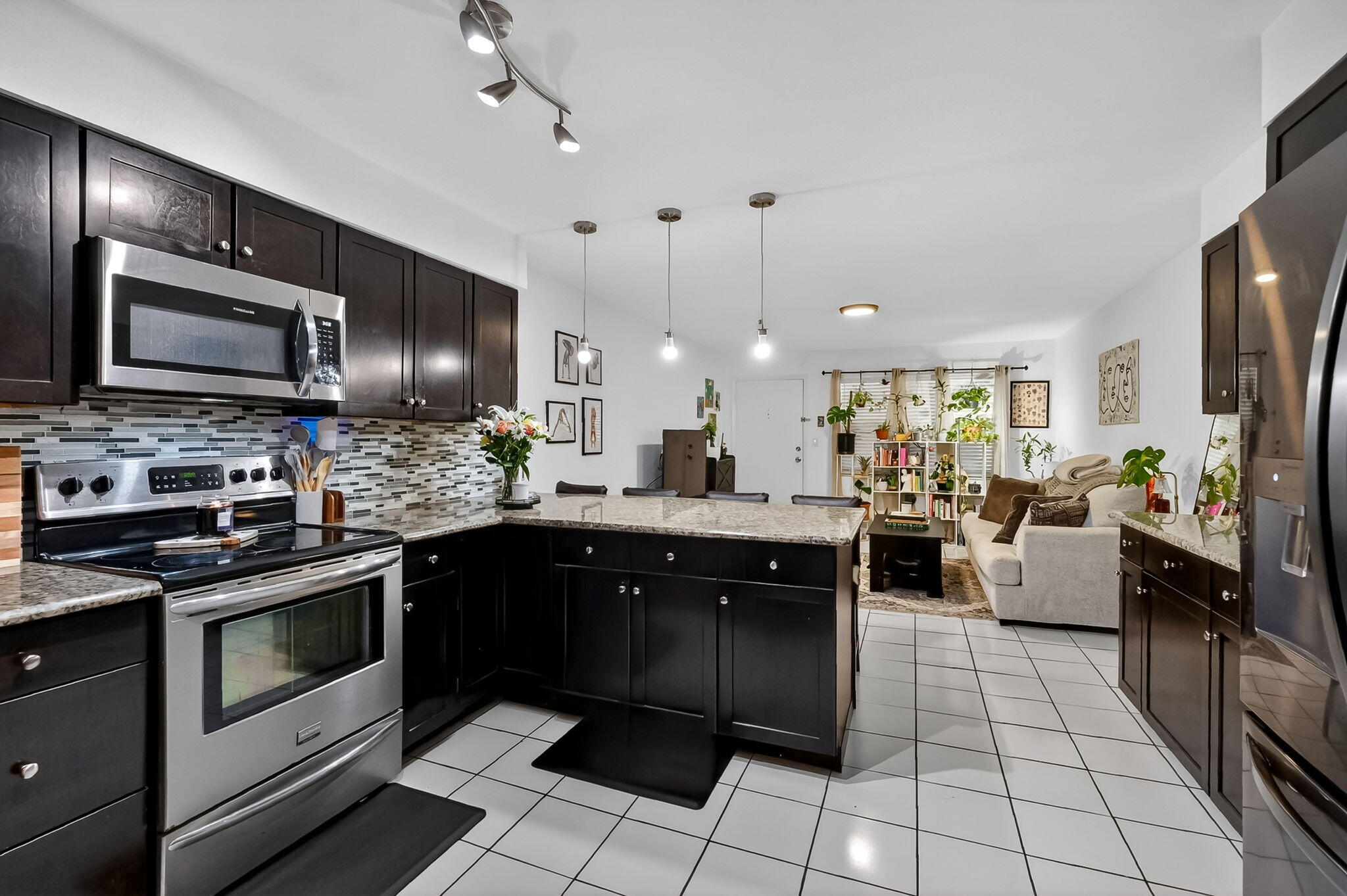 THE CASTILLE CONDO - Residential