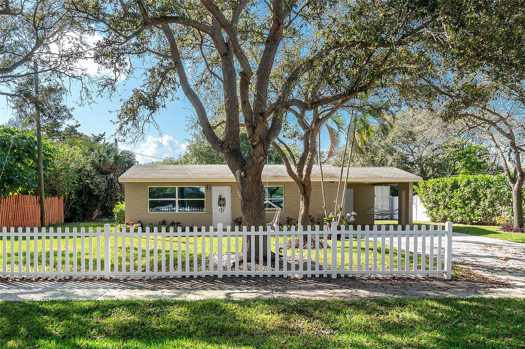 PLUMOSA PARK SEC A, B AND D - Residential