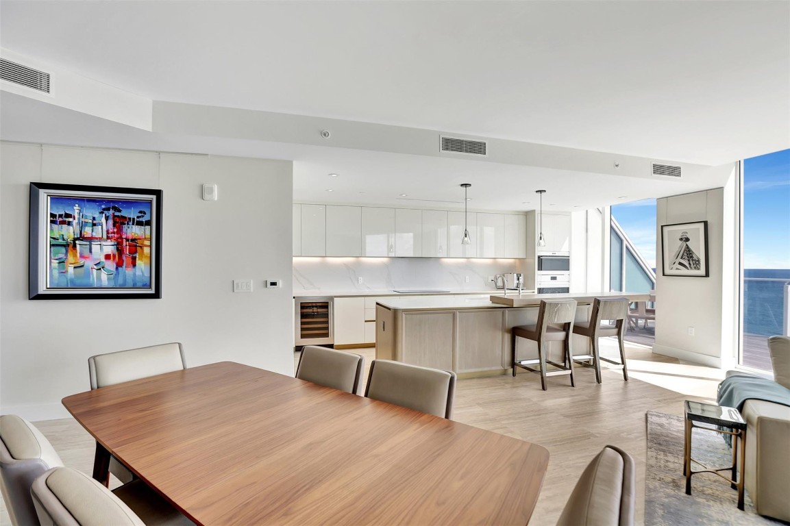 Four Seasons - Residential