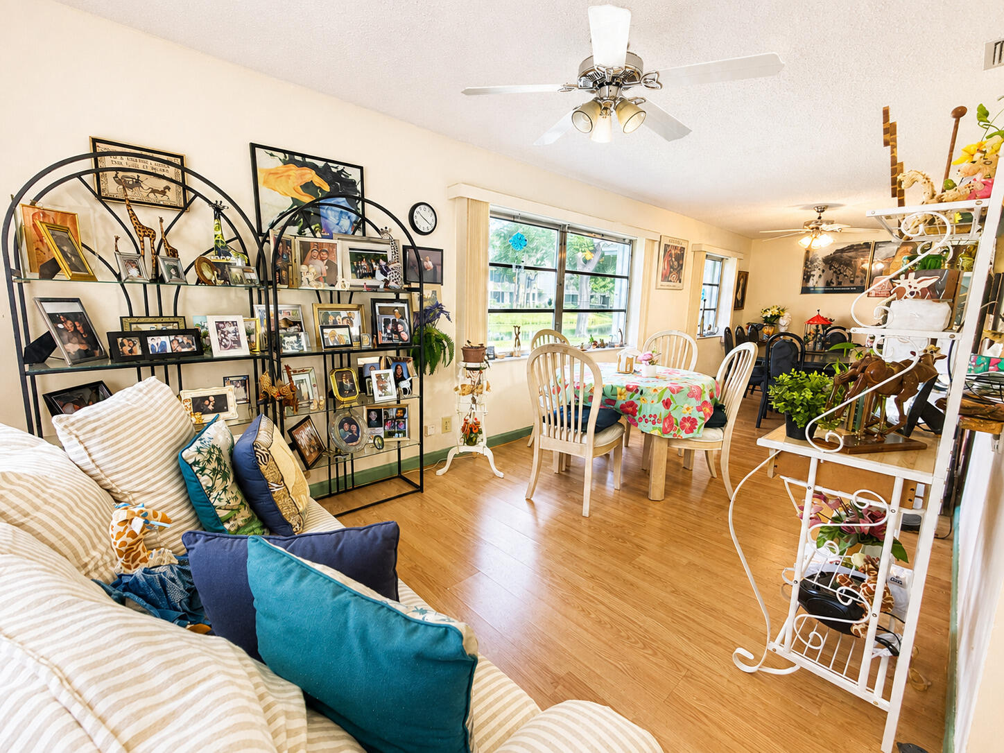 LAUDERDALE WEST 2 SEC - Residential