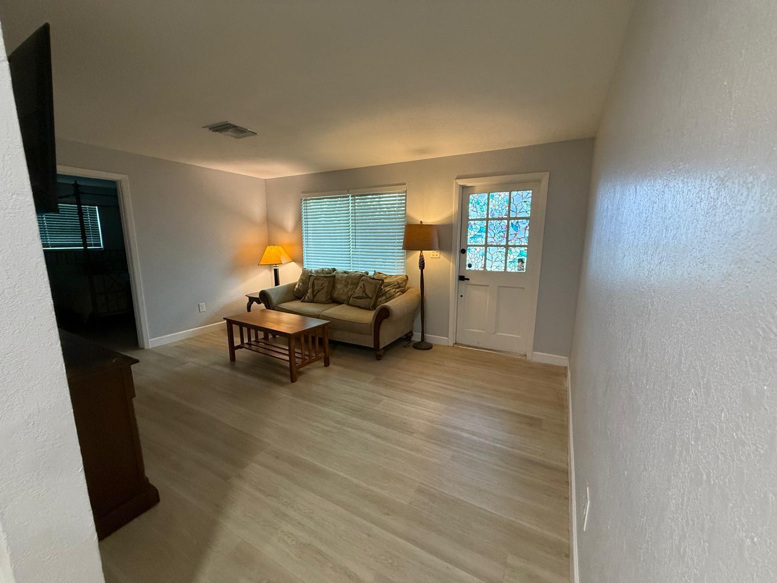 TROPICAL COUNTRY ESTATES - Residential Lease