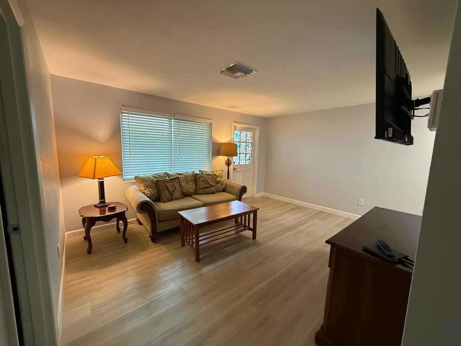 TROPICAL COUNTRY ESTATES - Residential Lease