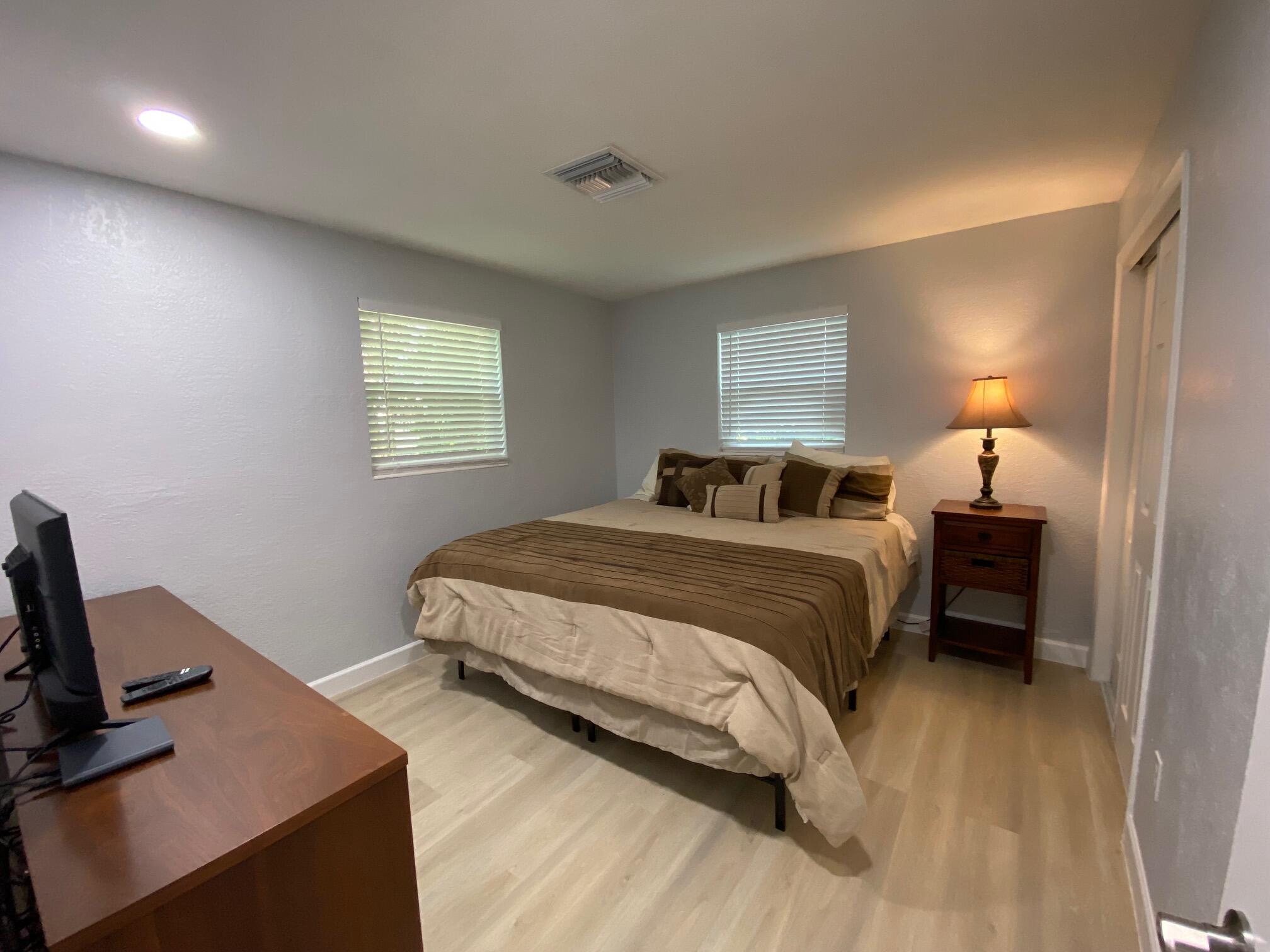 TROPICAL COUNTRY ESTATES - Residential Lease