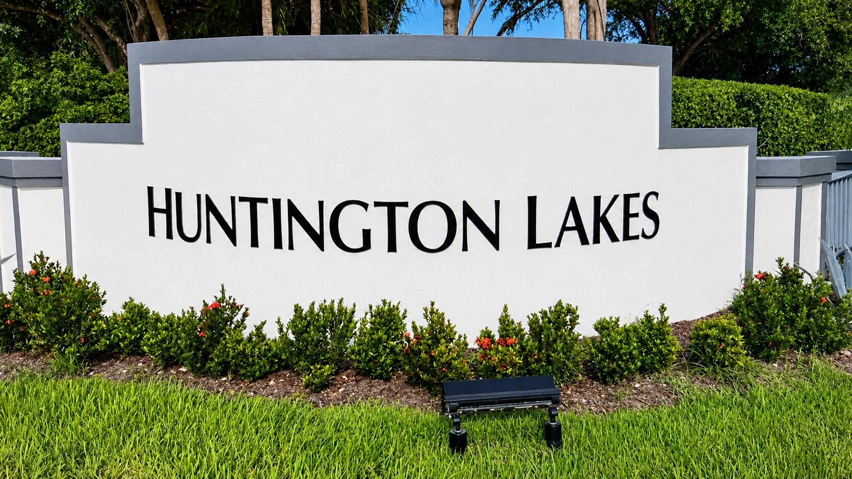 HUNTINGTON LAKES SEC ONE CONDOS - Residential