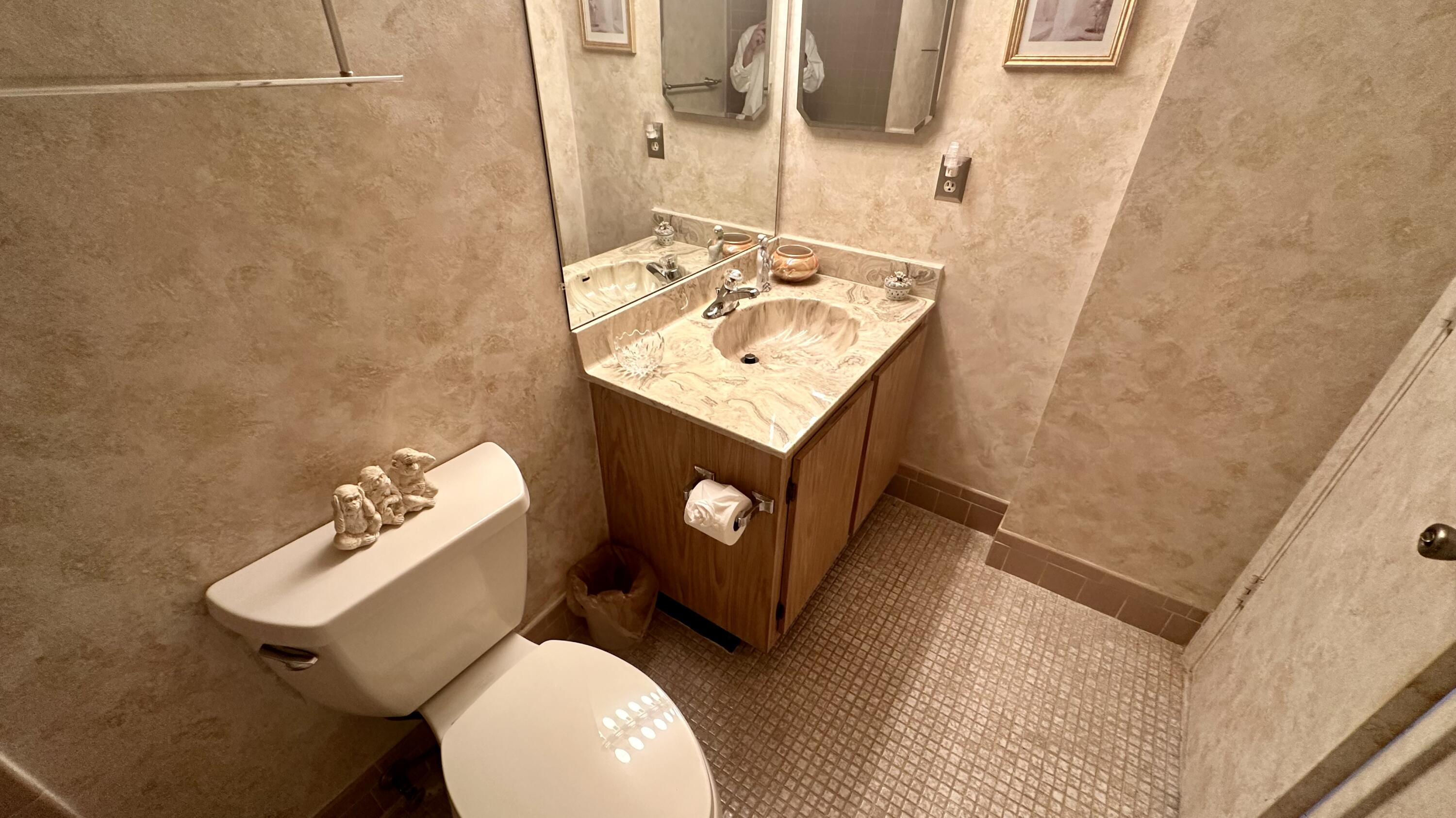 HUNTINGTON LAKES SEC ONE CONDOS - Residential