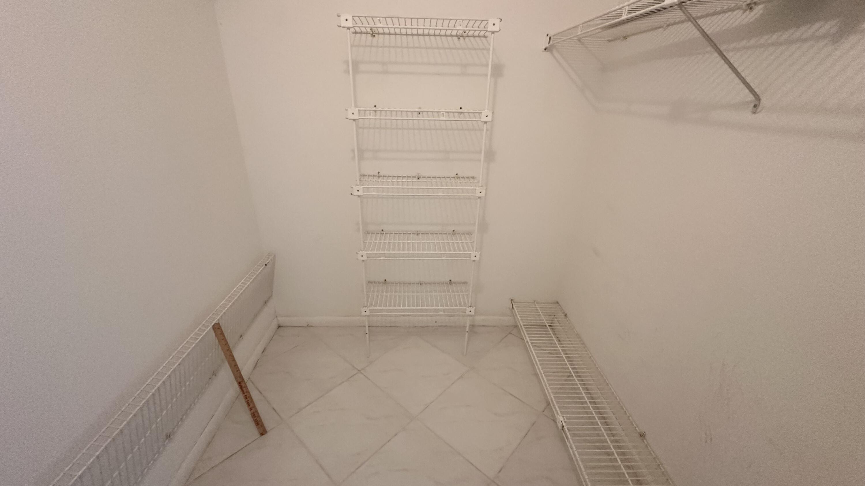 HUNTINGTON LAKES SEC ONE CONDOS - Residential