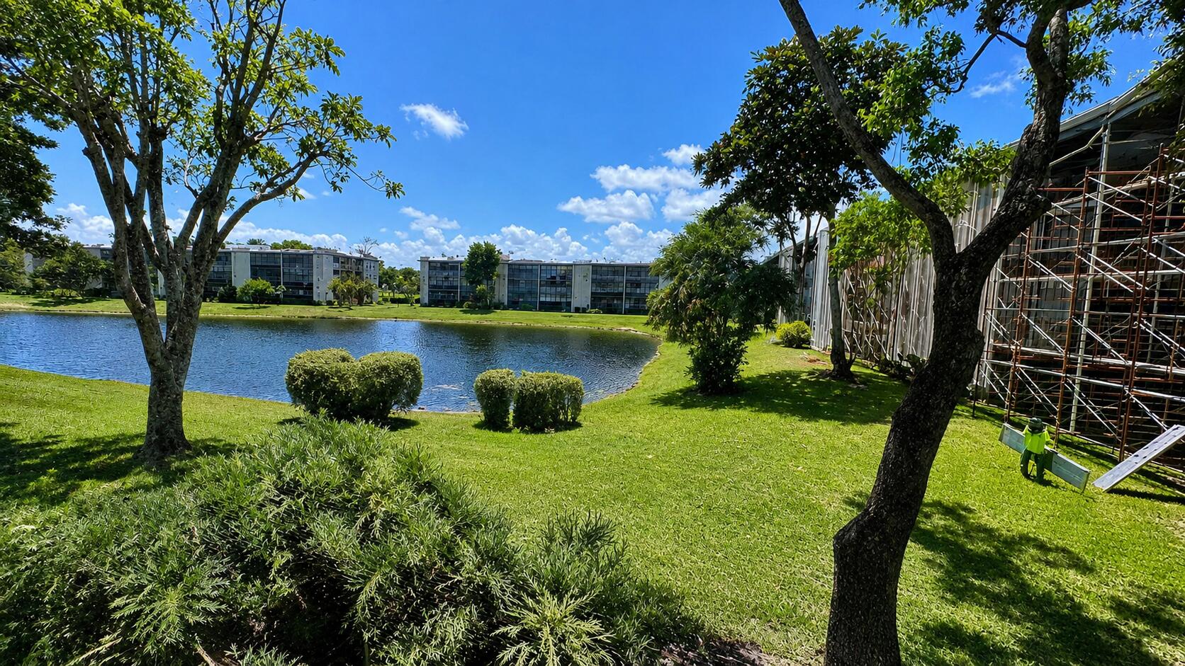 HUNTINGTON LAKES SEC ONE CONDOS - Residential
