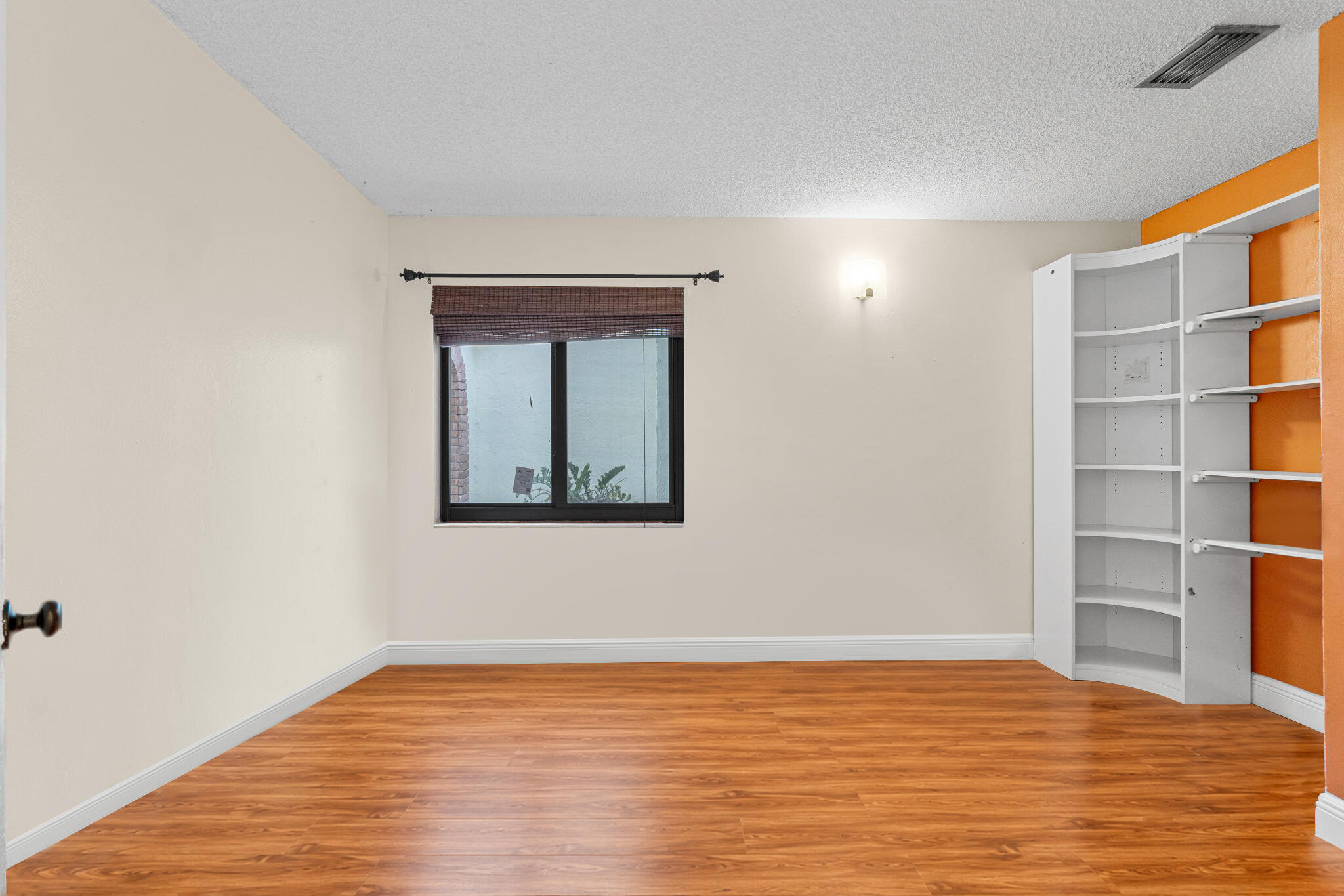 LAKES OF THE MEADOW SEC 4 - Residential