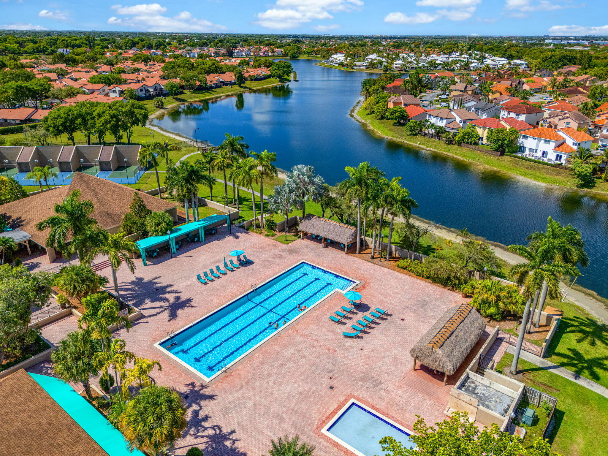 LAKES OF THE MEADOW SEC 4 - Residential