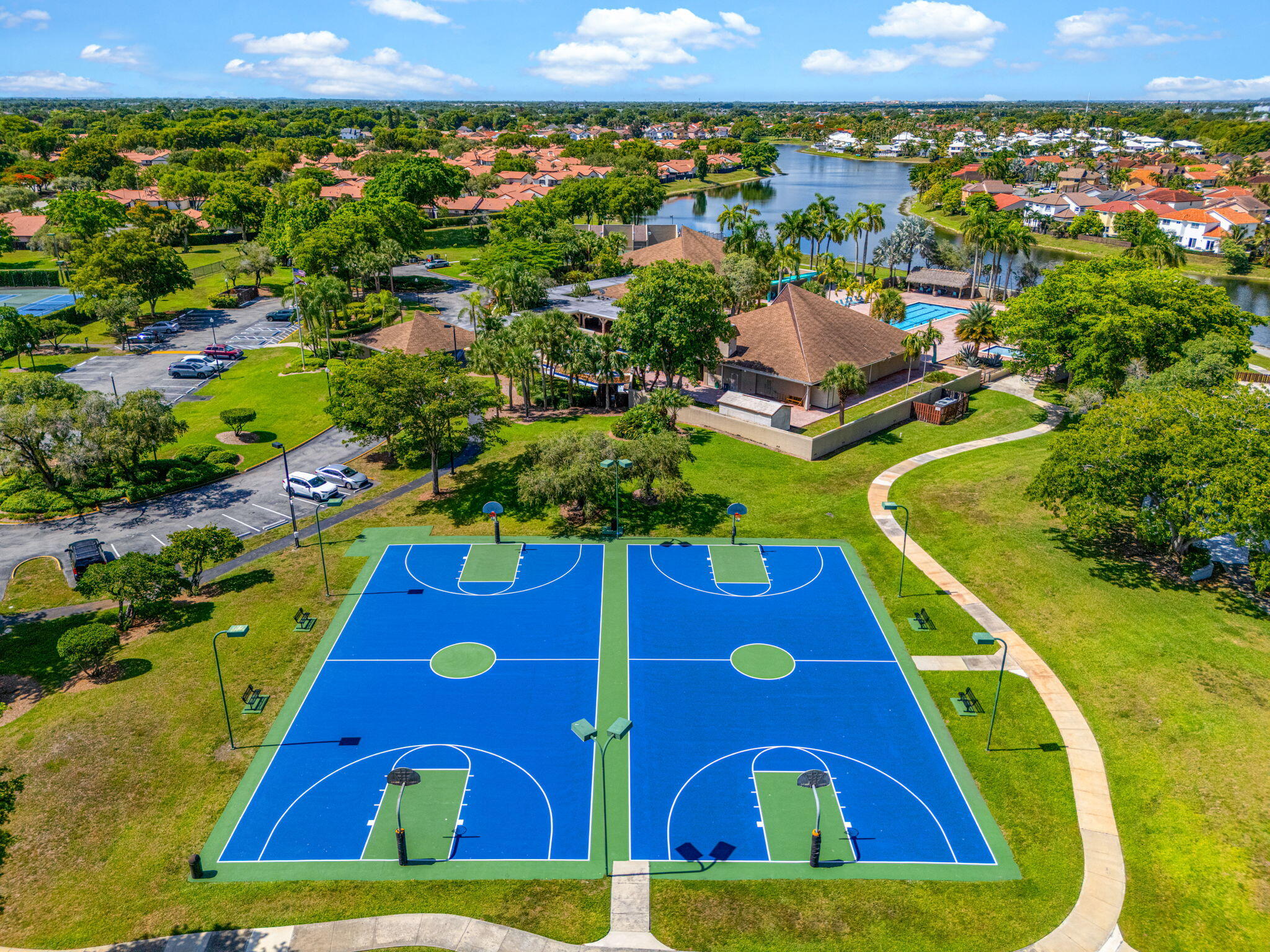 LAKES OF THE MEADOW SEC 4 - Residential