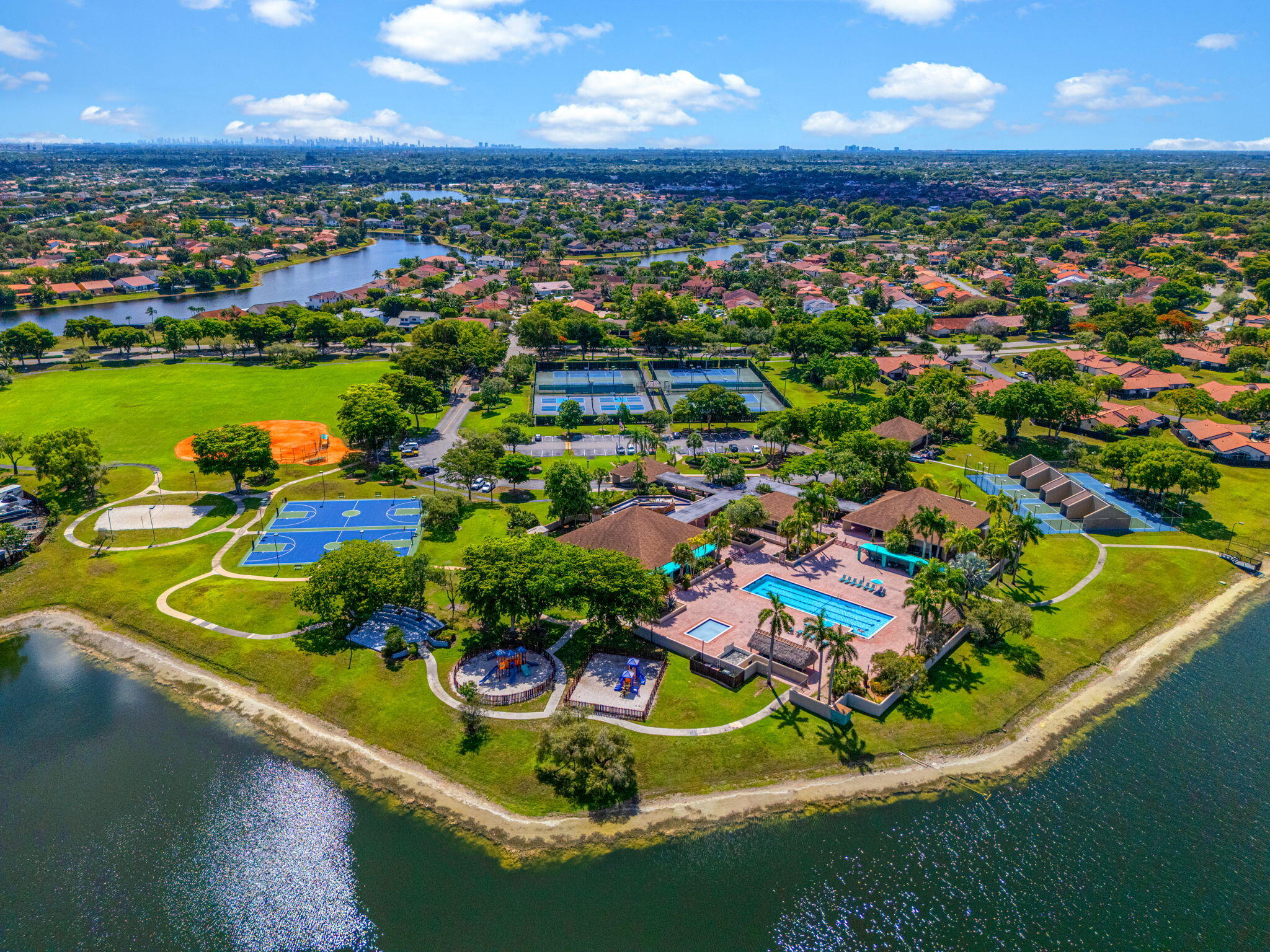 LAKES OF THE MEADOW SEC 4 - Residential