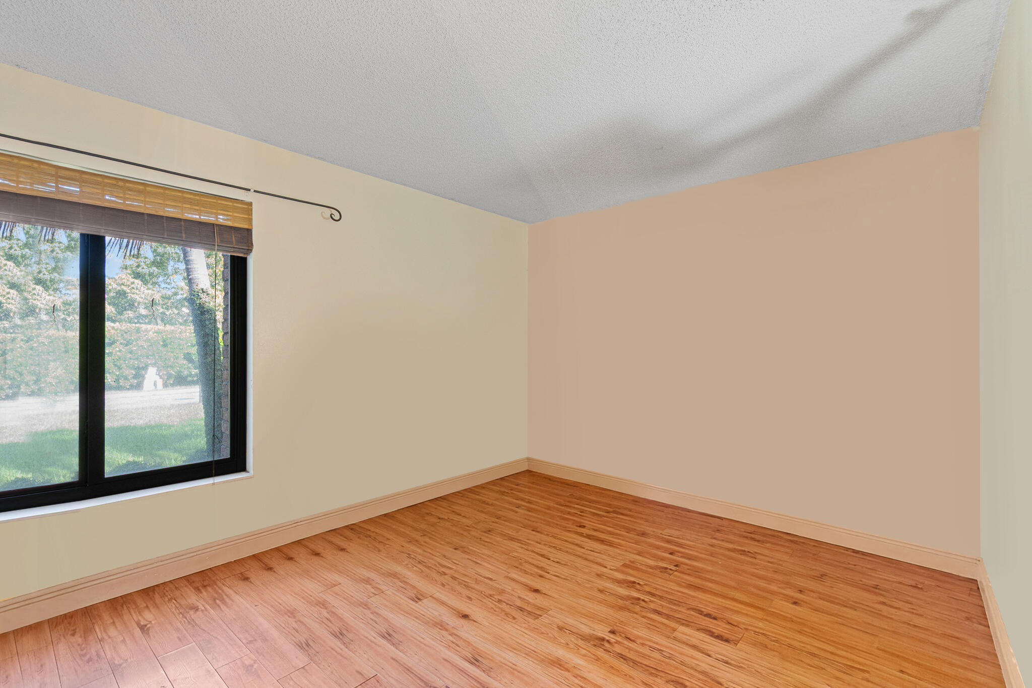 LAKES OF THE MEADOW SEC 4 - Residential