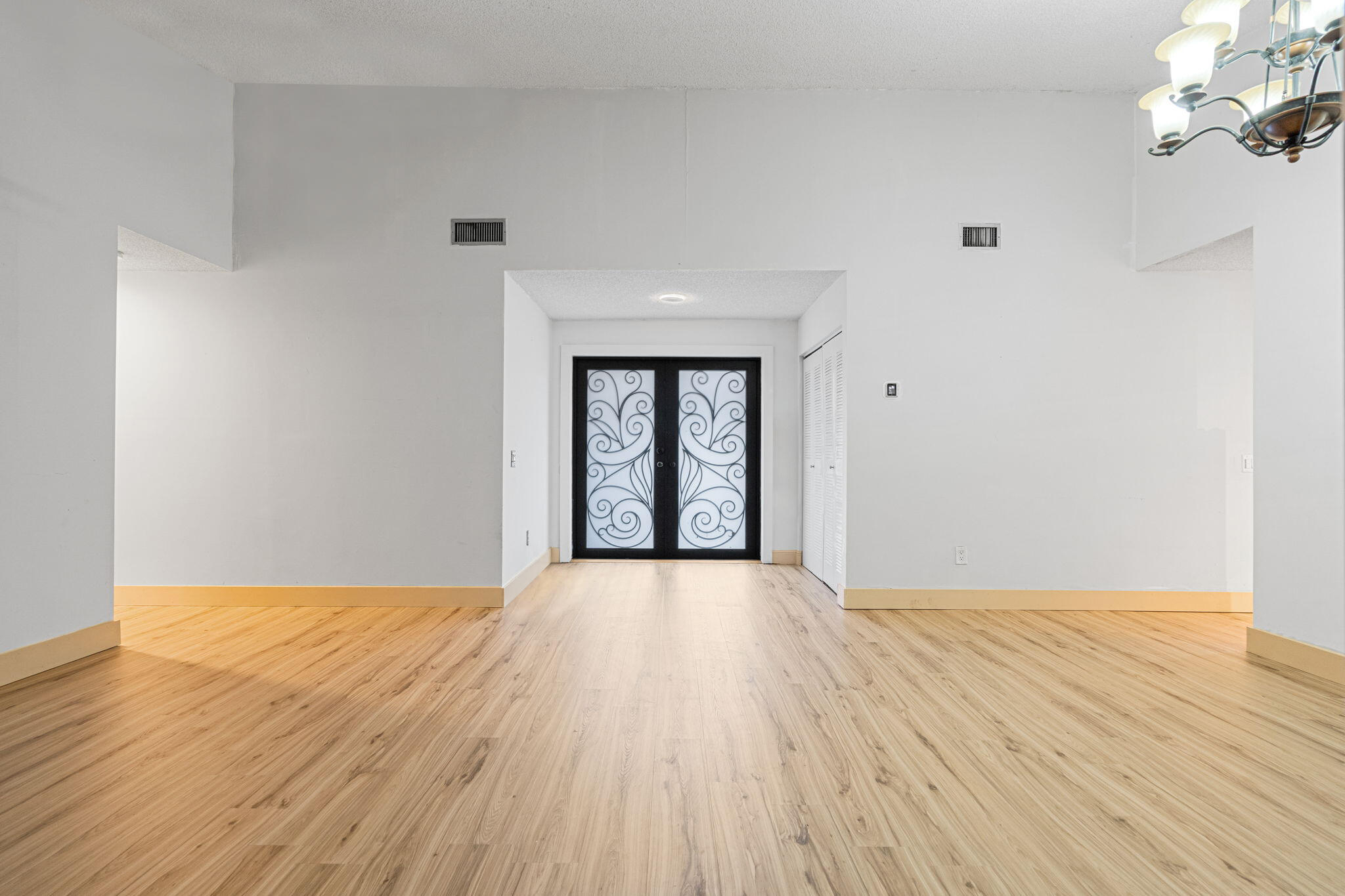 LAKES OF THE MEADOW SEC 4 - Residential