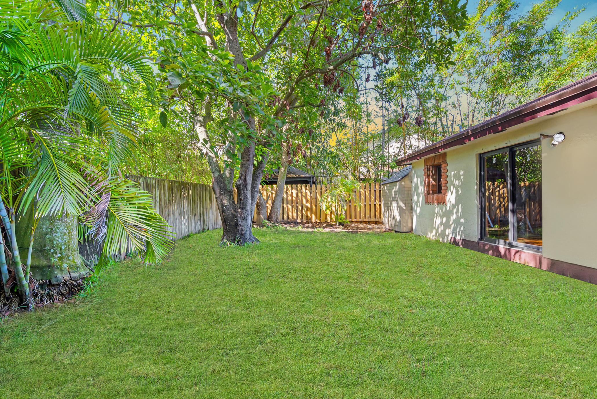 LAKES OF THE MEADOW SEC 4 - Residential