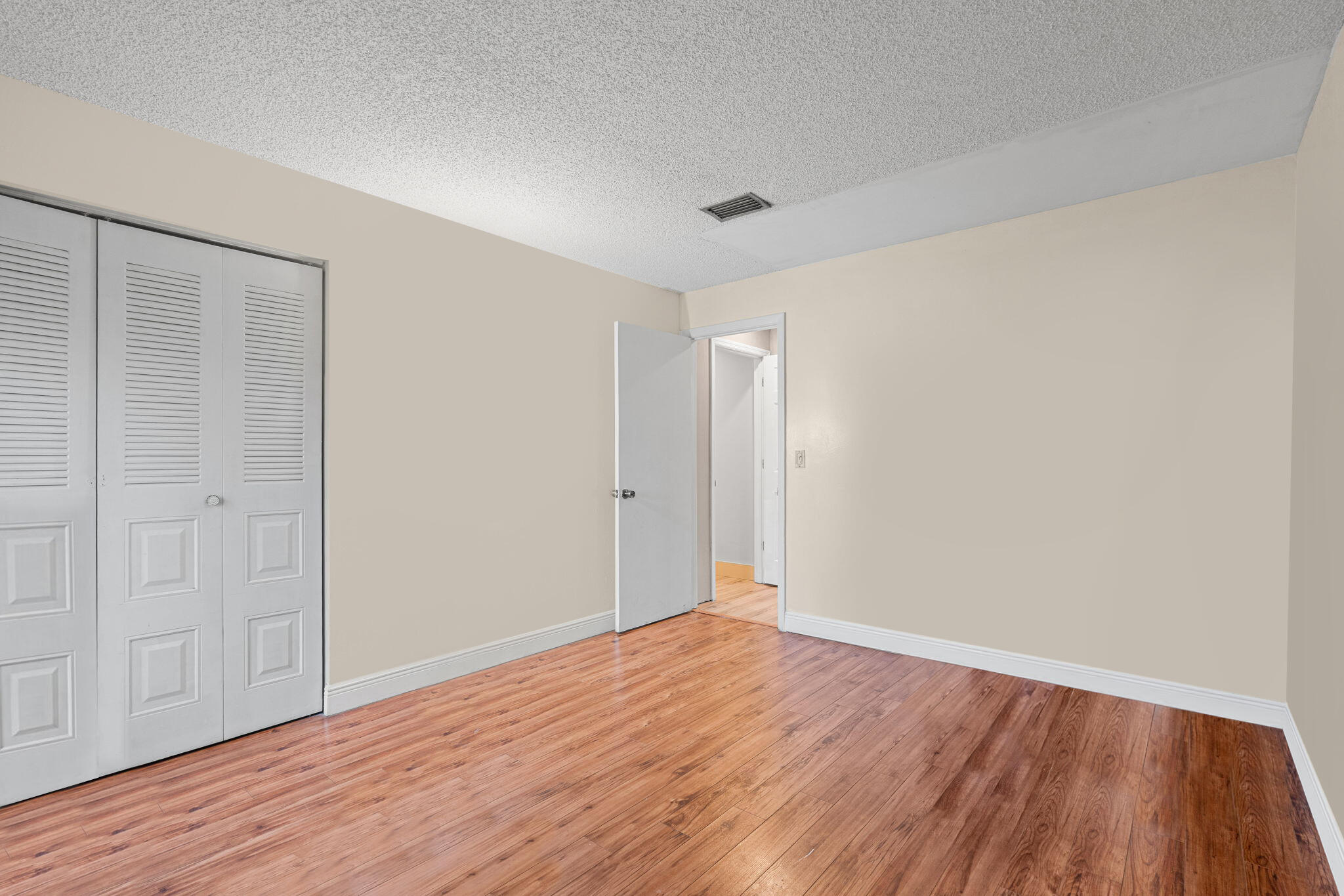 LAKES OF THE MEADOW SEC 4 - Residential