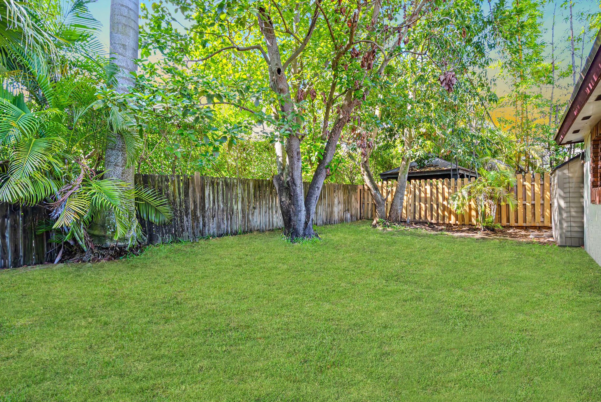 LAKES OF THE MEADOW SEC 4 - Residential