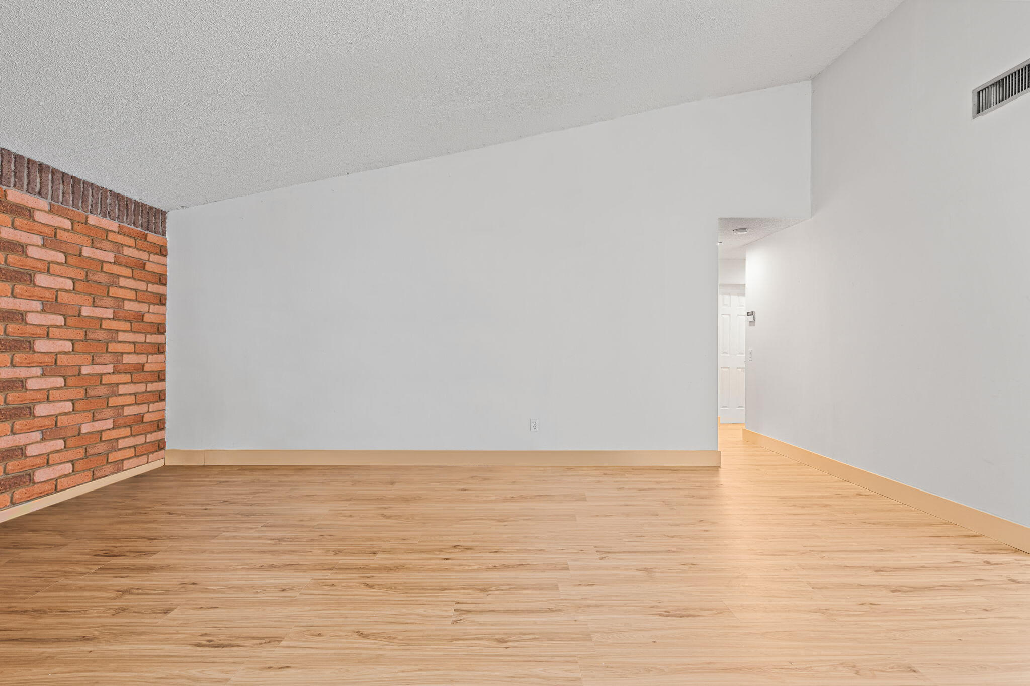 LAKES OF THE MEADOW SEC 4 - Residential