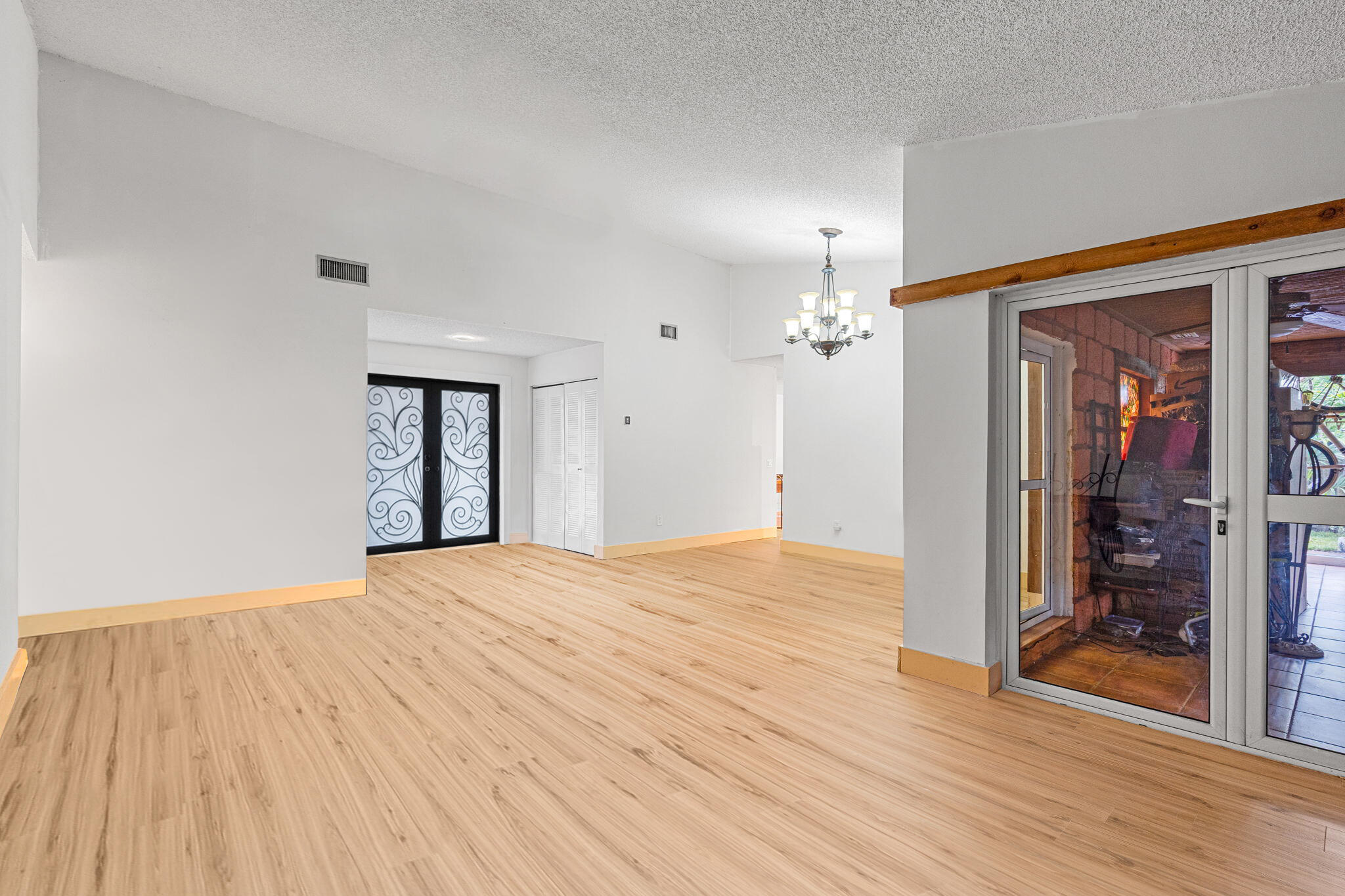 LAKES OF THE MEADOW SEC 4 - Residential