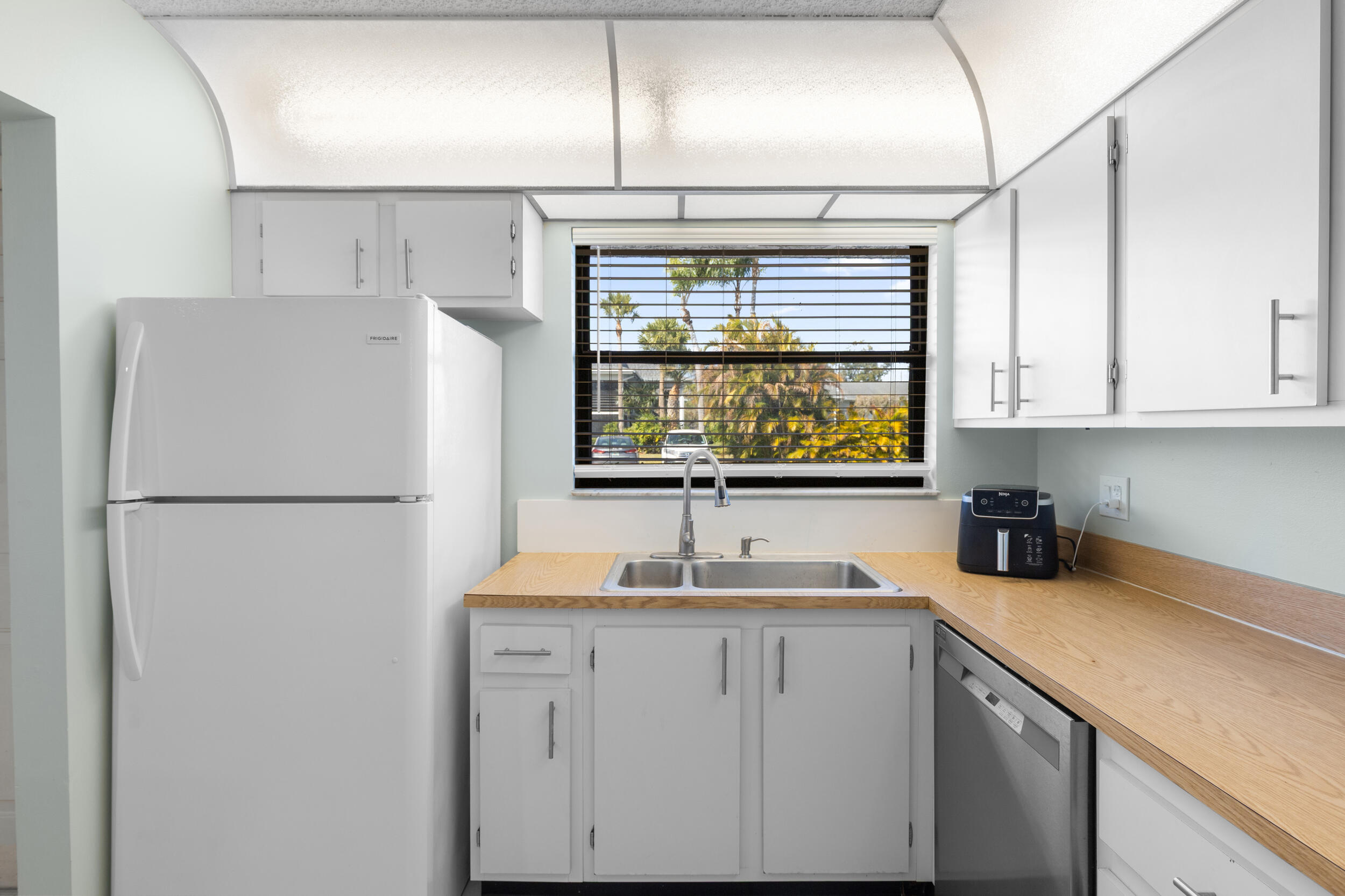PARKVIEW CONDO - Residential Lease