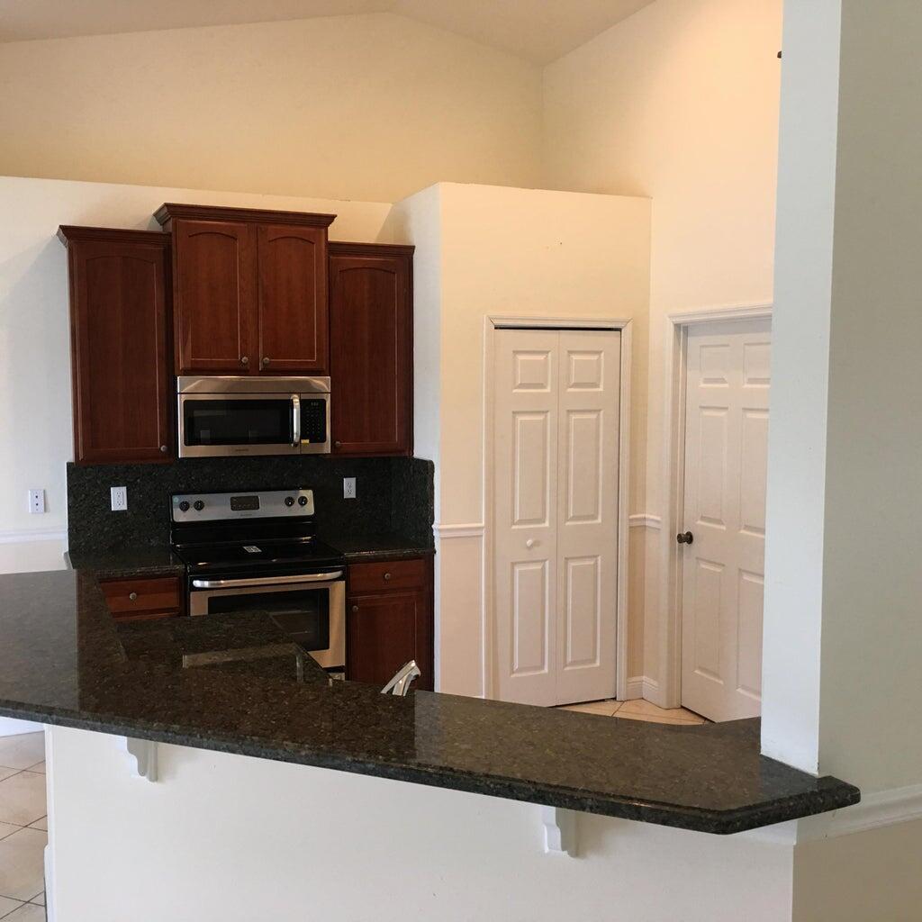 PORT ST LUCIE SECTION 12 - Residential Lease