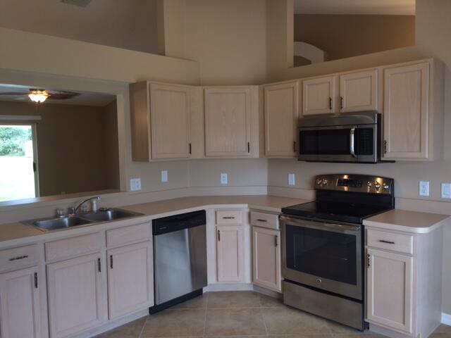 PORT ST LUCIE SECTION  22 - Residential Lease